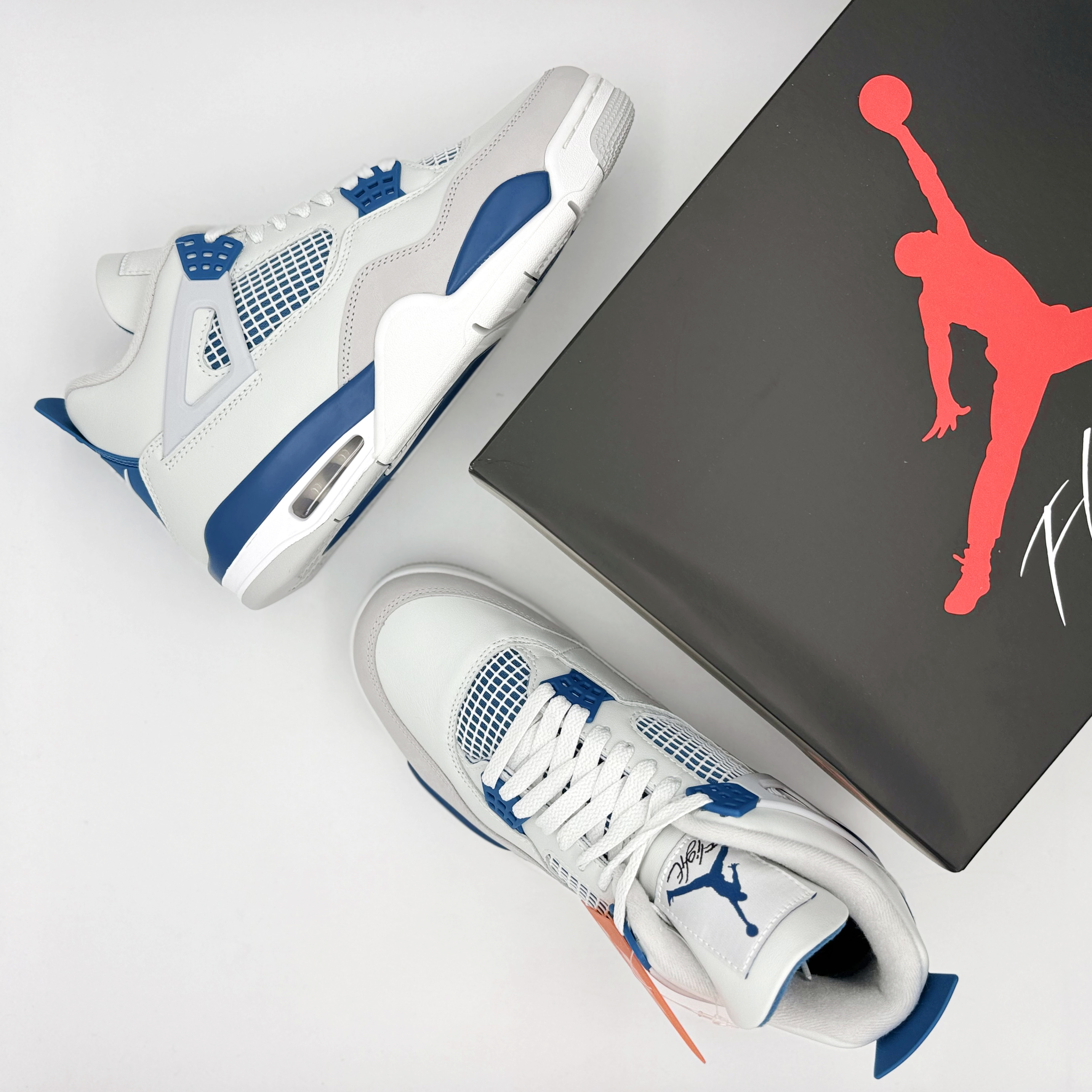 Jordan 4 Retro Industrial Blue 착용 스타일 - 5