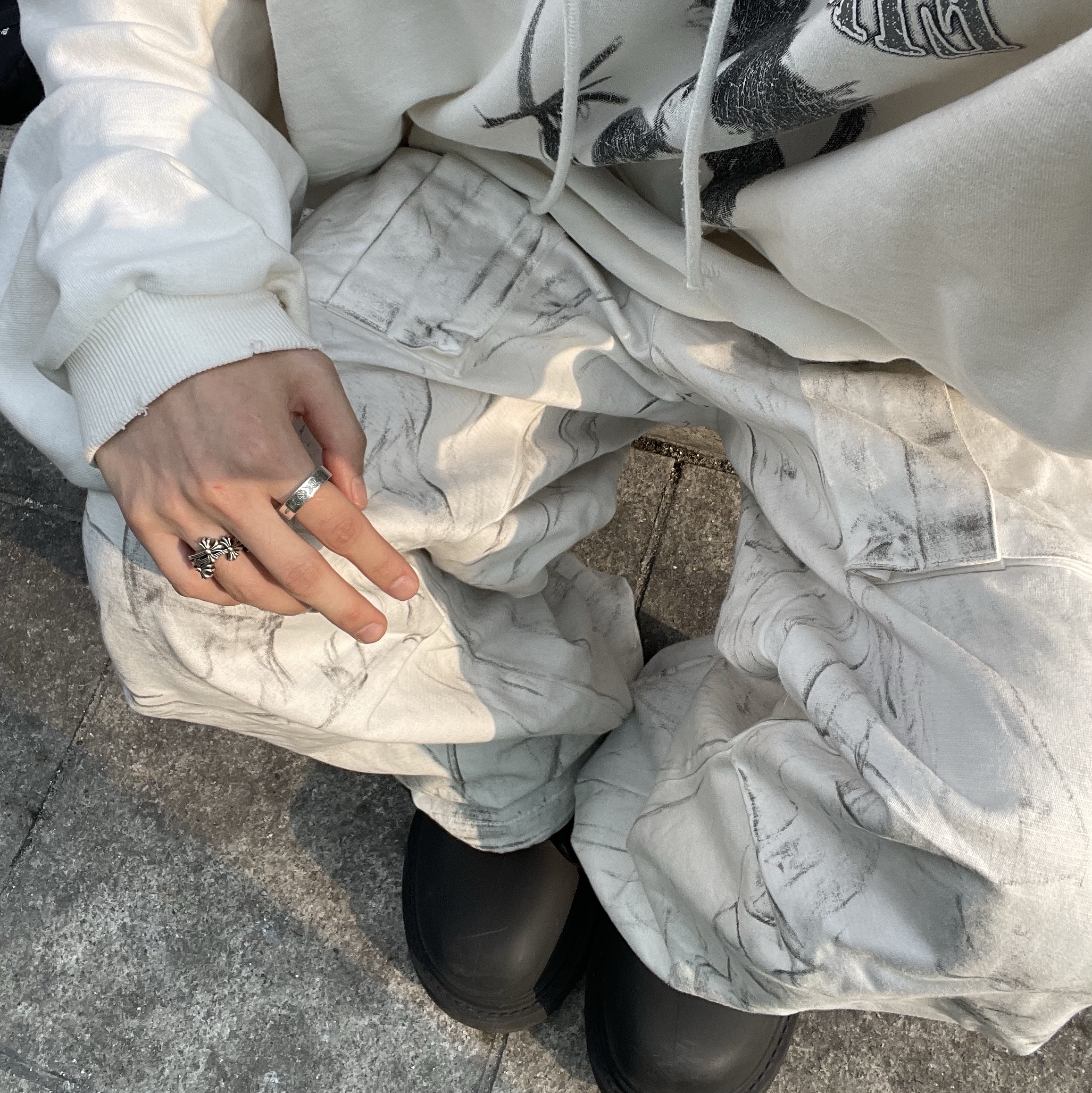 Project G/R x Atmos Etiquette Lesson Vintage Washed Hoodie White, Nos Couleurs 01 Cargo Pants Dirty Washing 착용 스타일