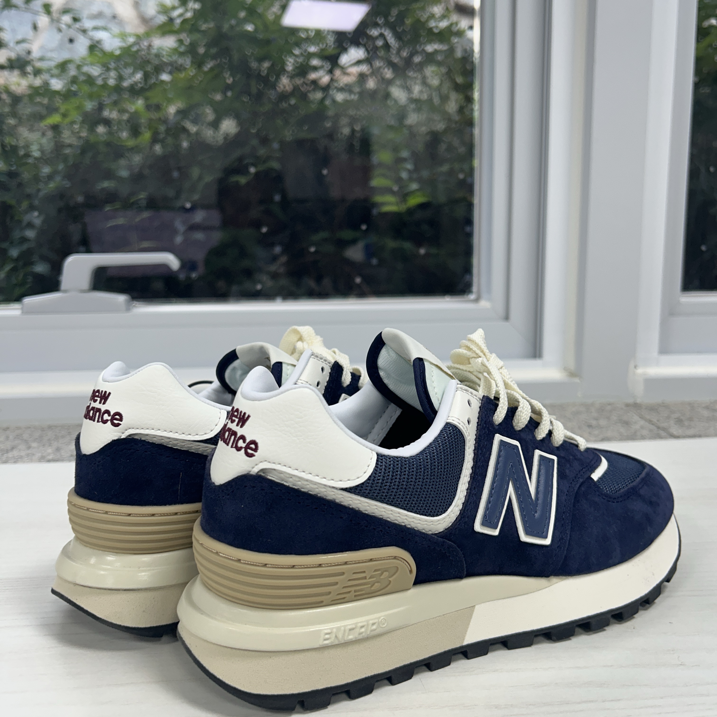 New Balance 574 Legacy Navy 착용 스타일 - 1