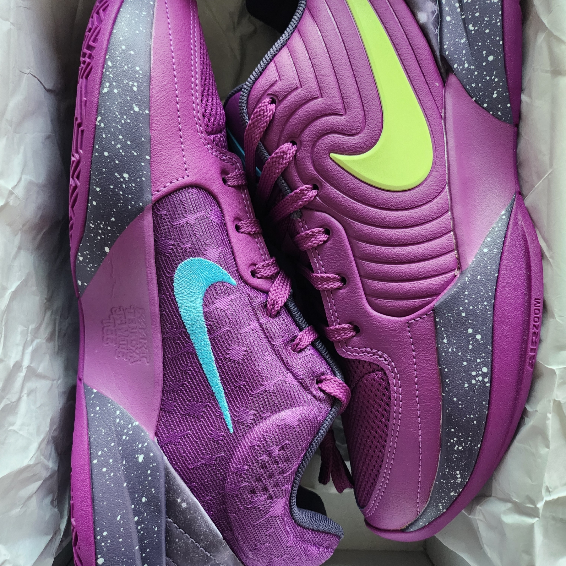 Nike Ja 2 Bold Berry Light Lemon Twist 착용 스타일