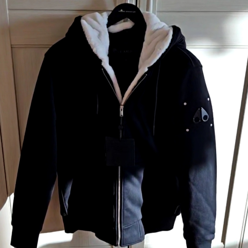 Moose Knuckles Classic Bunny 3 White Lining Zip Hoodie Black - 22FW 착용 스타일