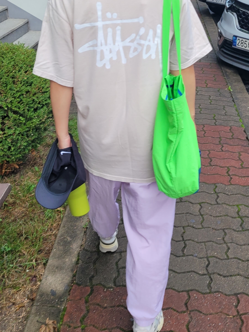 Stussy Basic Stussy Pigment Dyed T-Shirt Blush 2023, Nike NSW Swoosh Woven Lined Pants Light Bone - Asia 착용 스타일