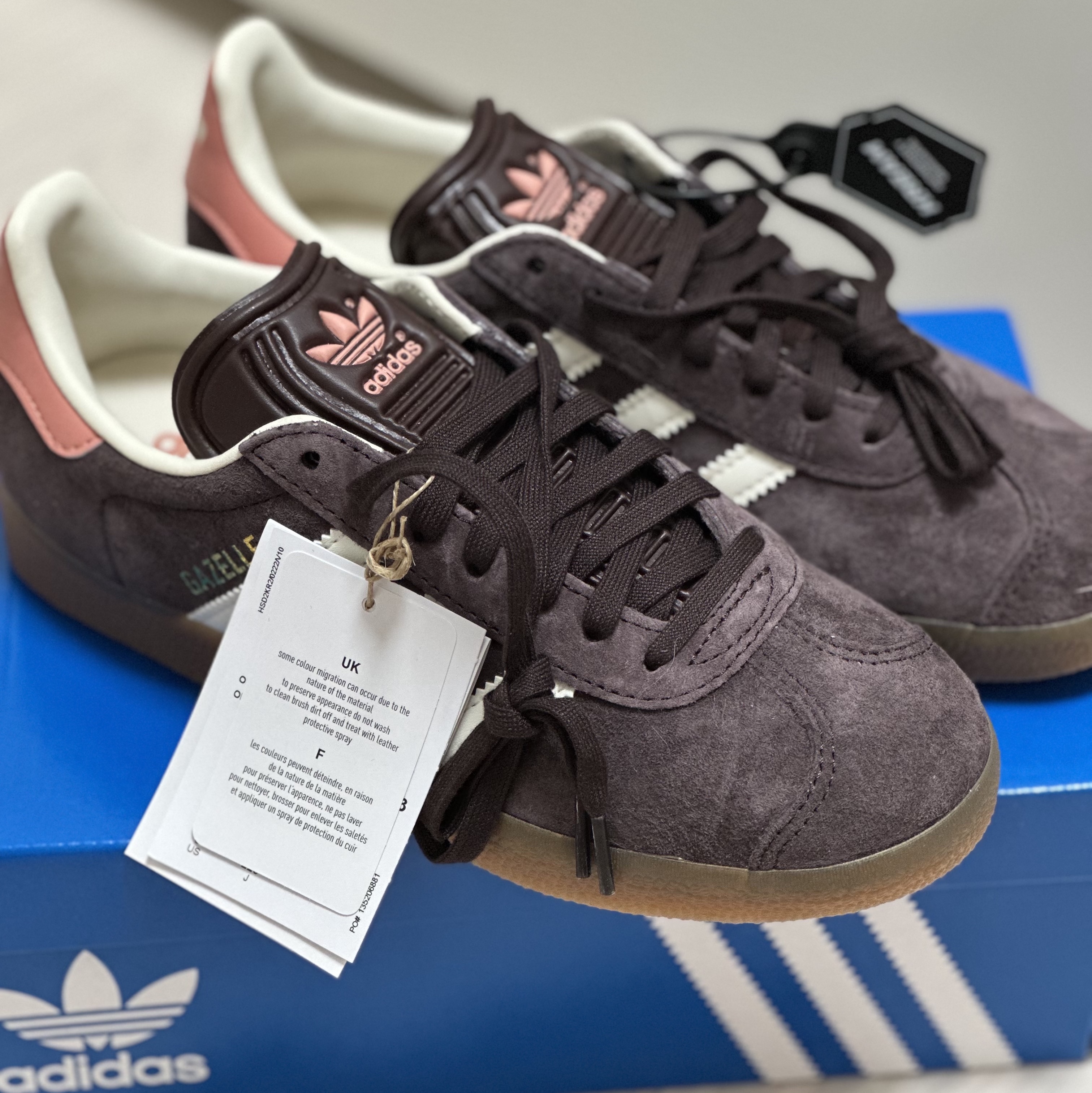 (W) Adidas Gazelle Shadow Brown 착용 스타일 - 1