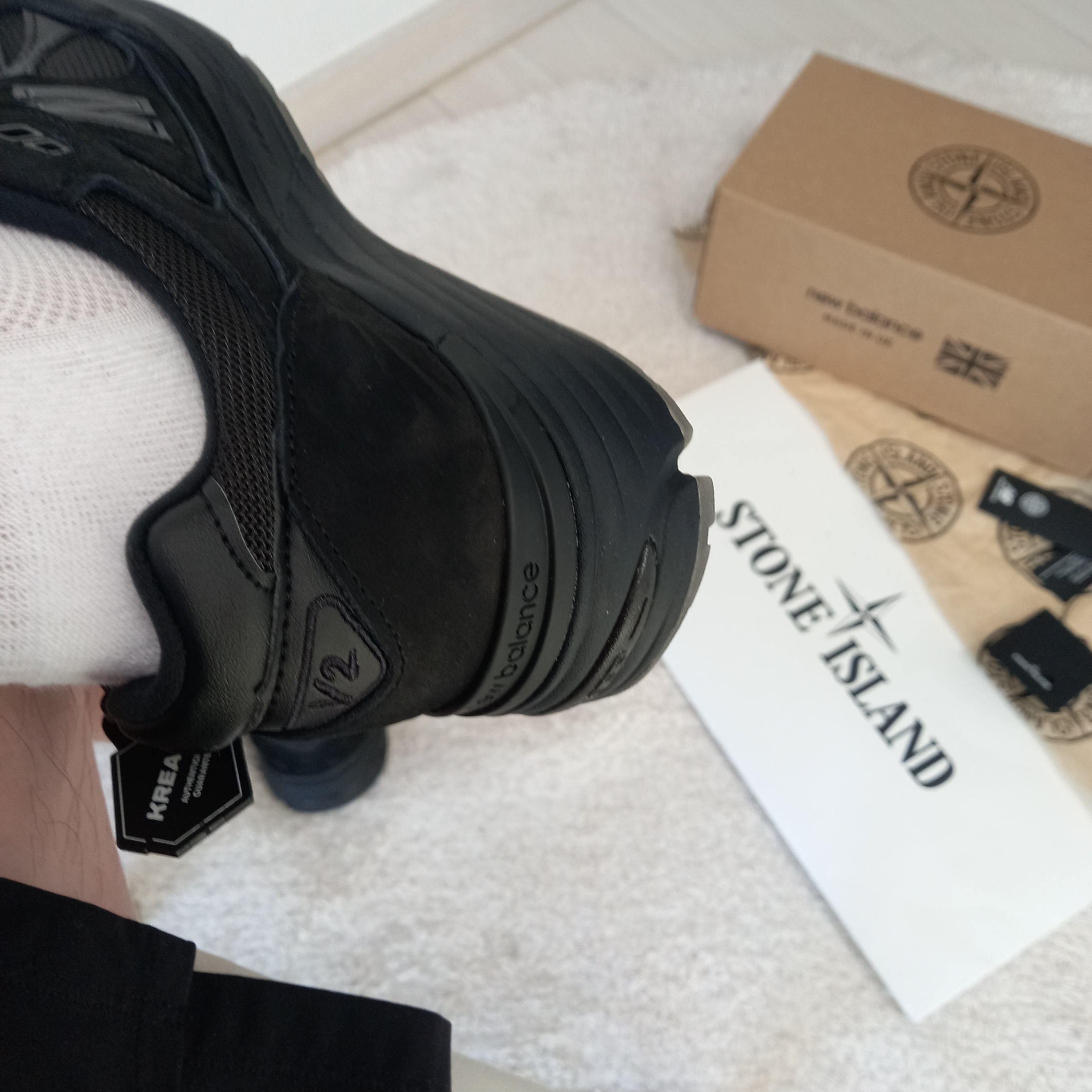 New Balance x Stone Island 991v2 Made in UK Black 착용 스타일 - 6