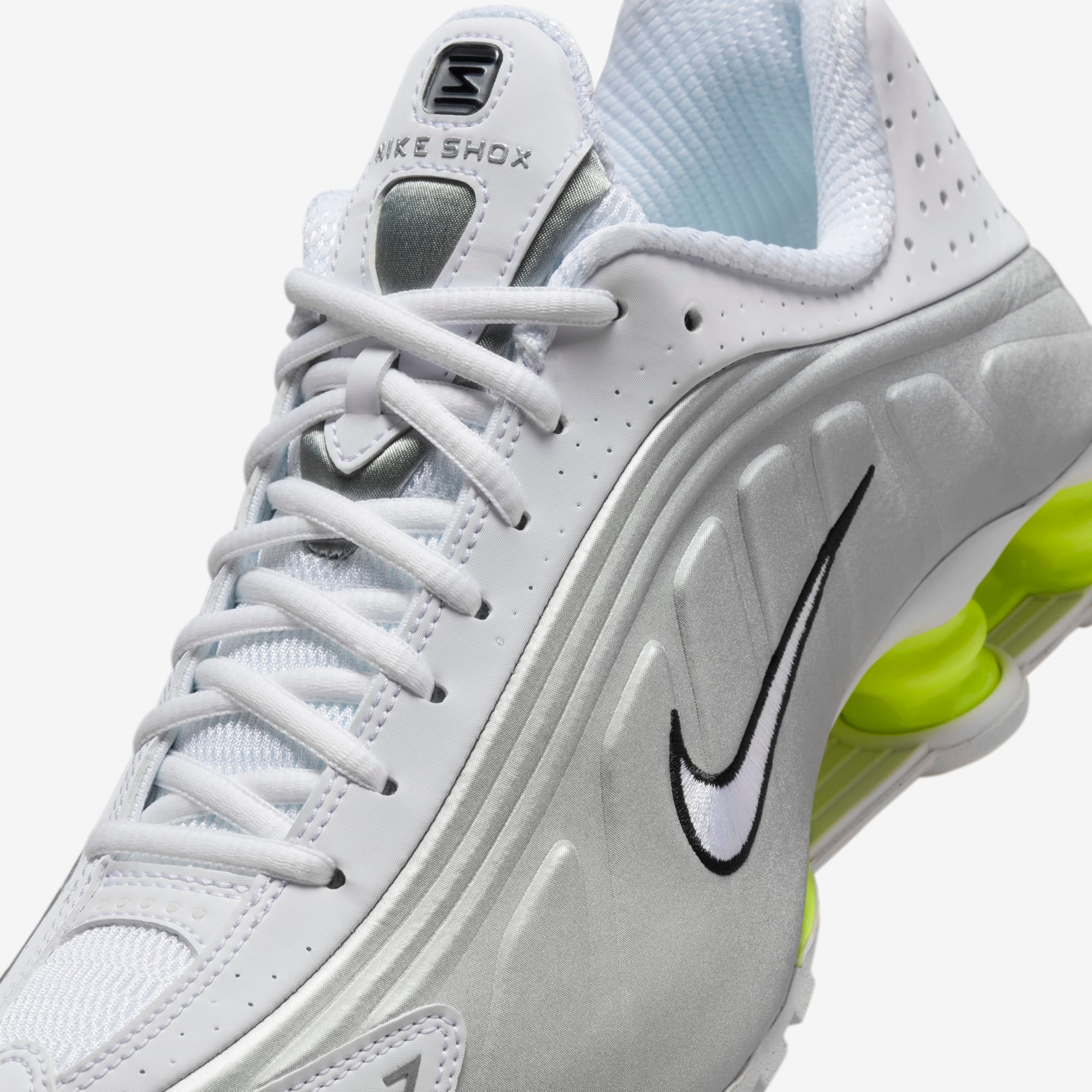 (W) Nike Shox R4 White Metallic Silver, (W) Nike Shox R4 Black 착용 스타일