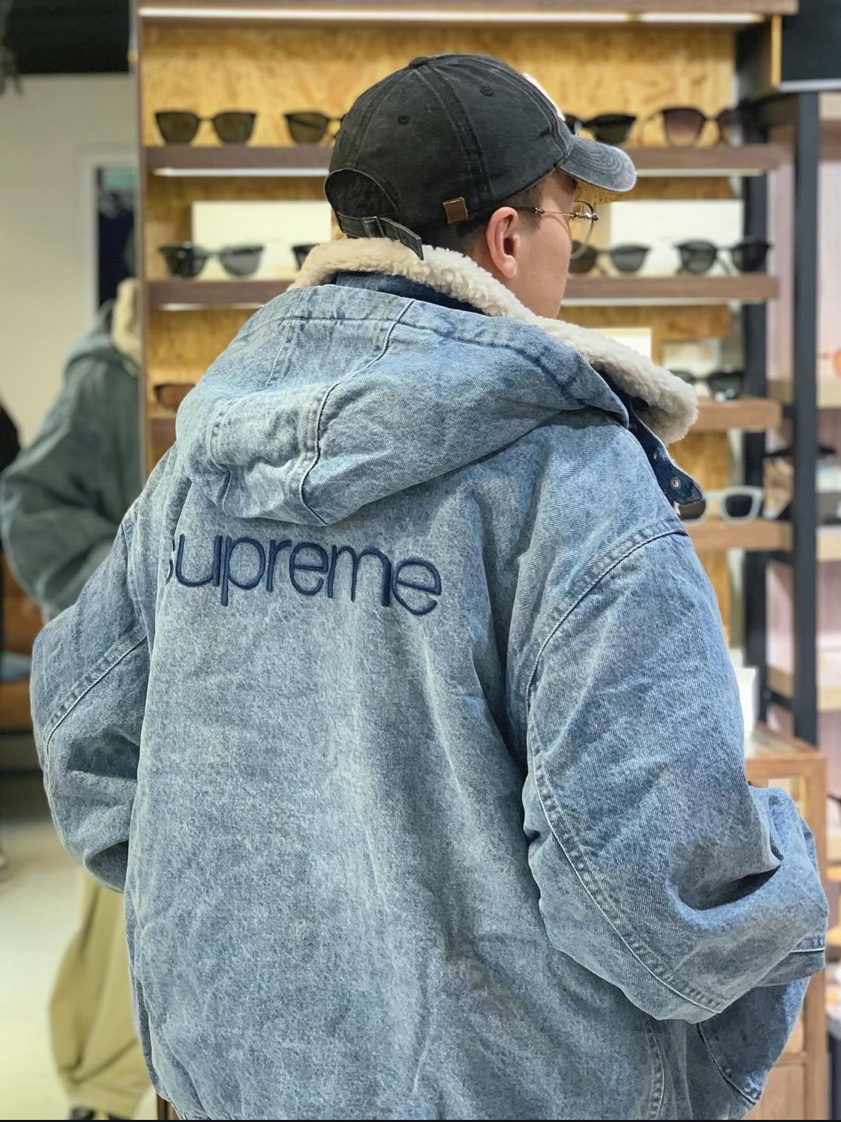 Supreme Faux Shearling Lined Bomber Jacket Denim - 24FW 착용 스타일 - 3