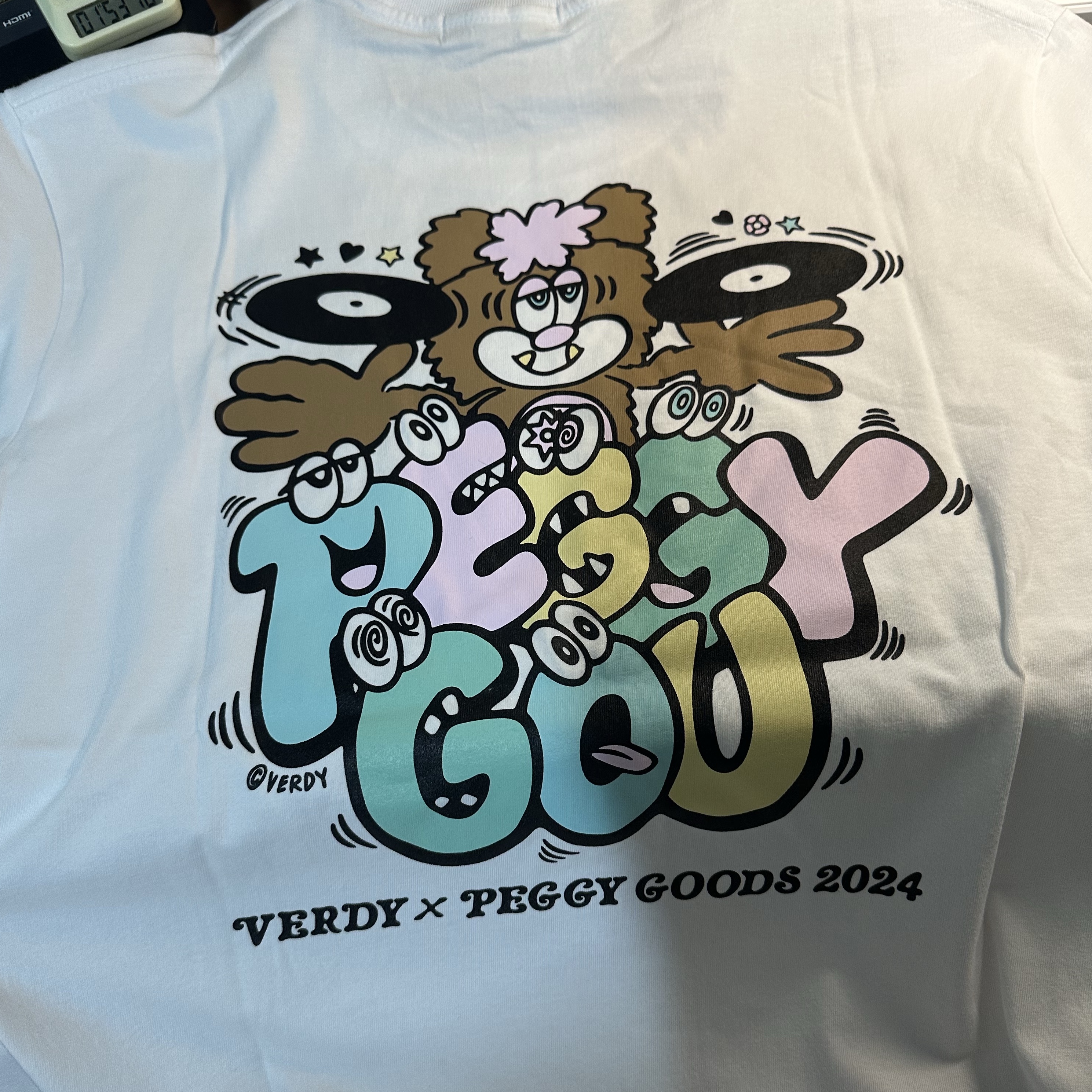 Verdy x Peggy Gou T-Shirt White - Edition of 300 착용 스타일 - 2