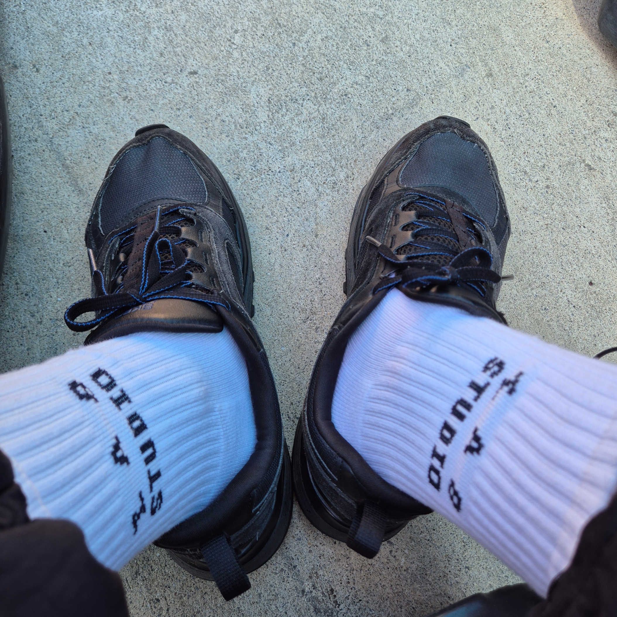 IAB Studio Socks White (5 Pack) 착용 스타일