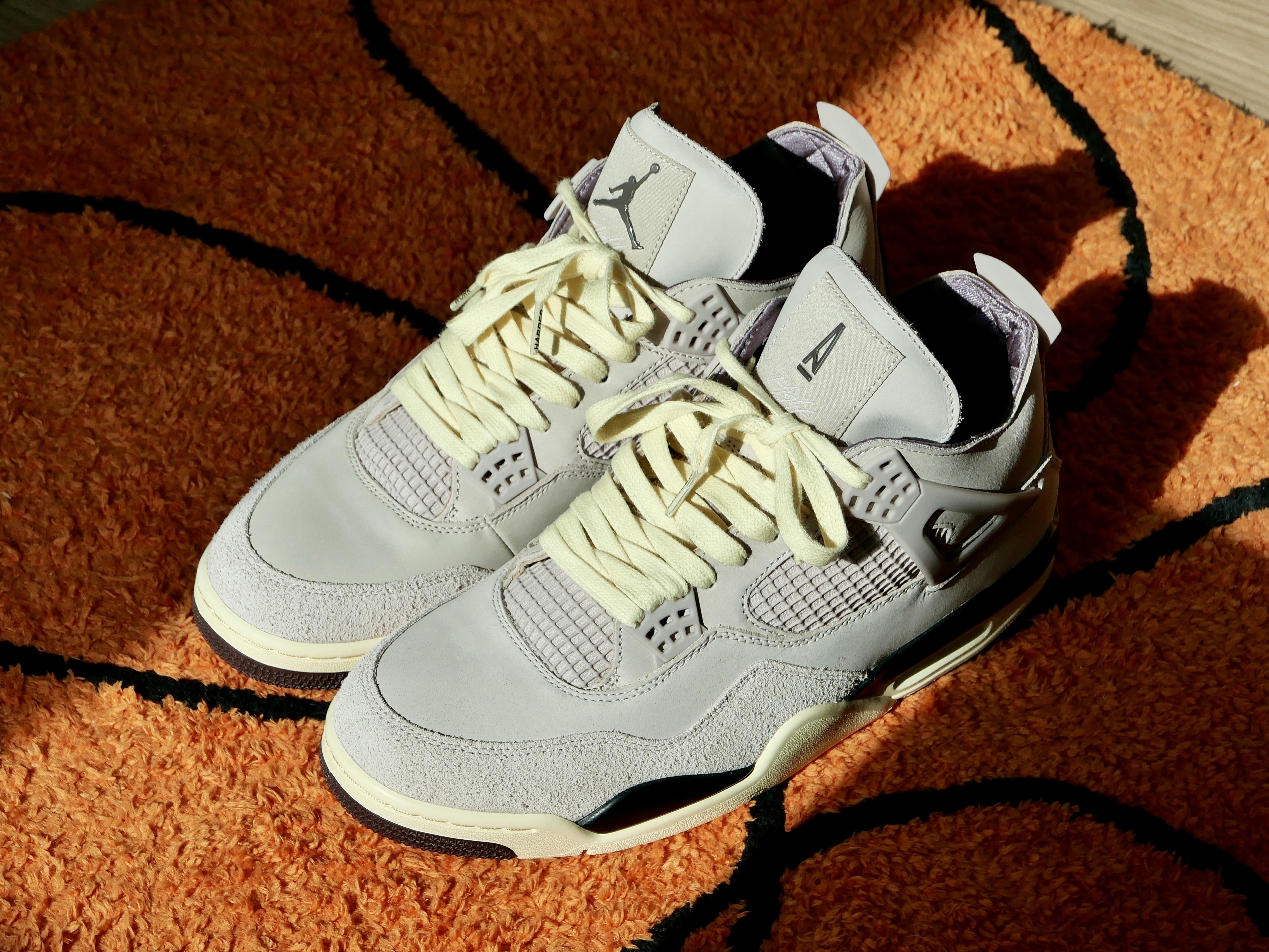 (W) Jordan 4 x A Ma Maniere Retro OG SP W.Y.W.S. 착용 스타일 - 1
