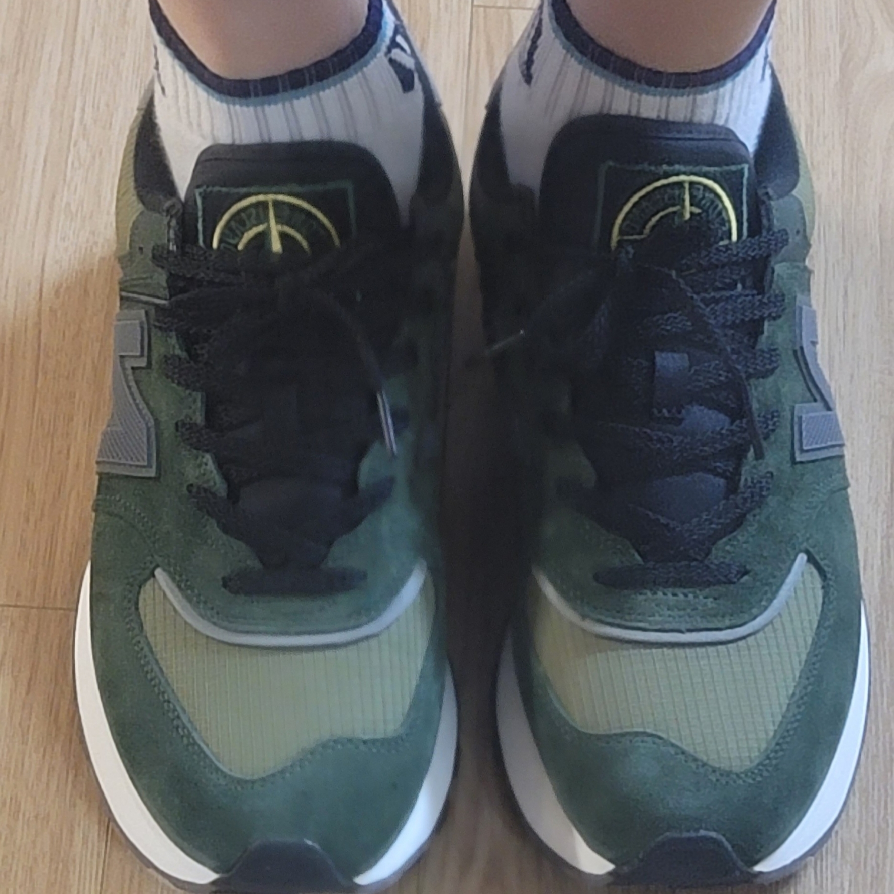 New Balance x Stone Island 574 Legacy Dark Green 착용 스타일