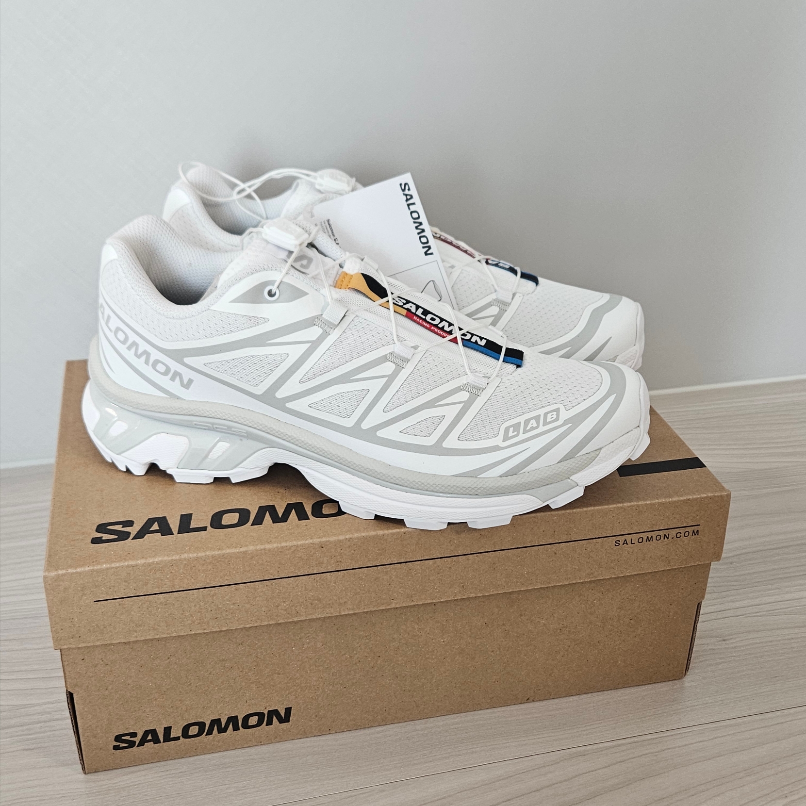 Salomon XT-6 ADV White 착용 스타일