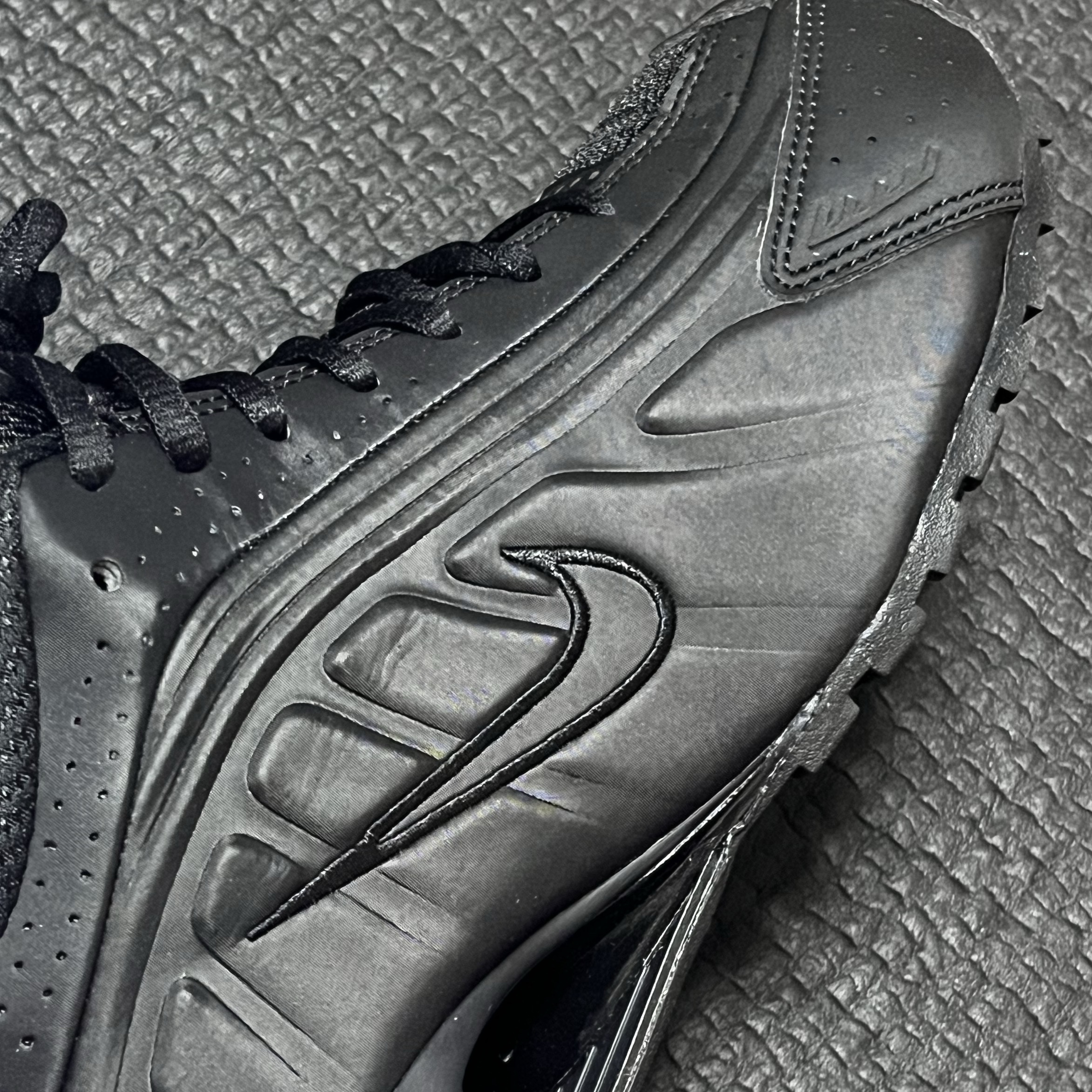 (W) Nike Shox R4 Black 착용 스타일