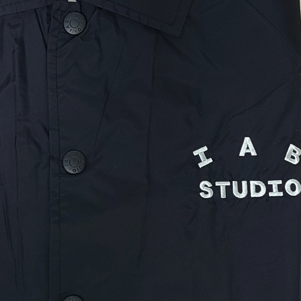 IAB Studio Coach Jacket Black 착용 스타일 - 2