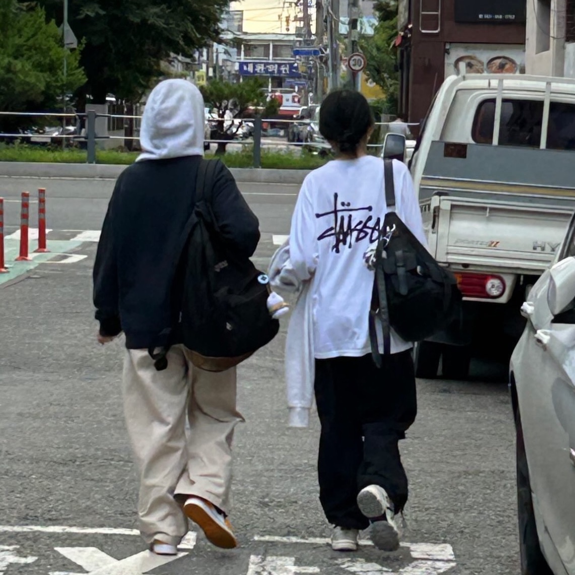 Stussy Basic Stussy LS T-Shirt White, Stussy Basic Stussy Zip Hoodie Ash Heather 착용 스타일