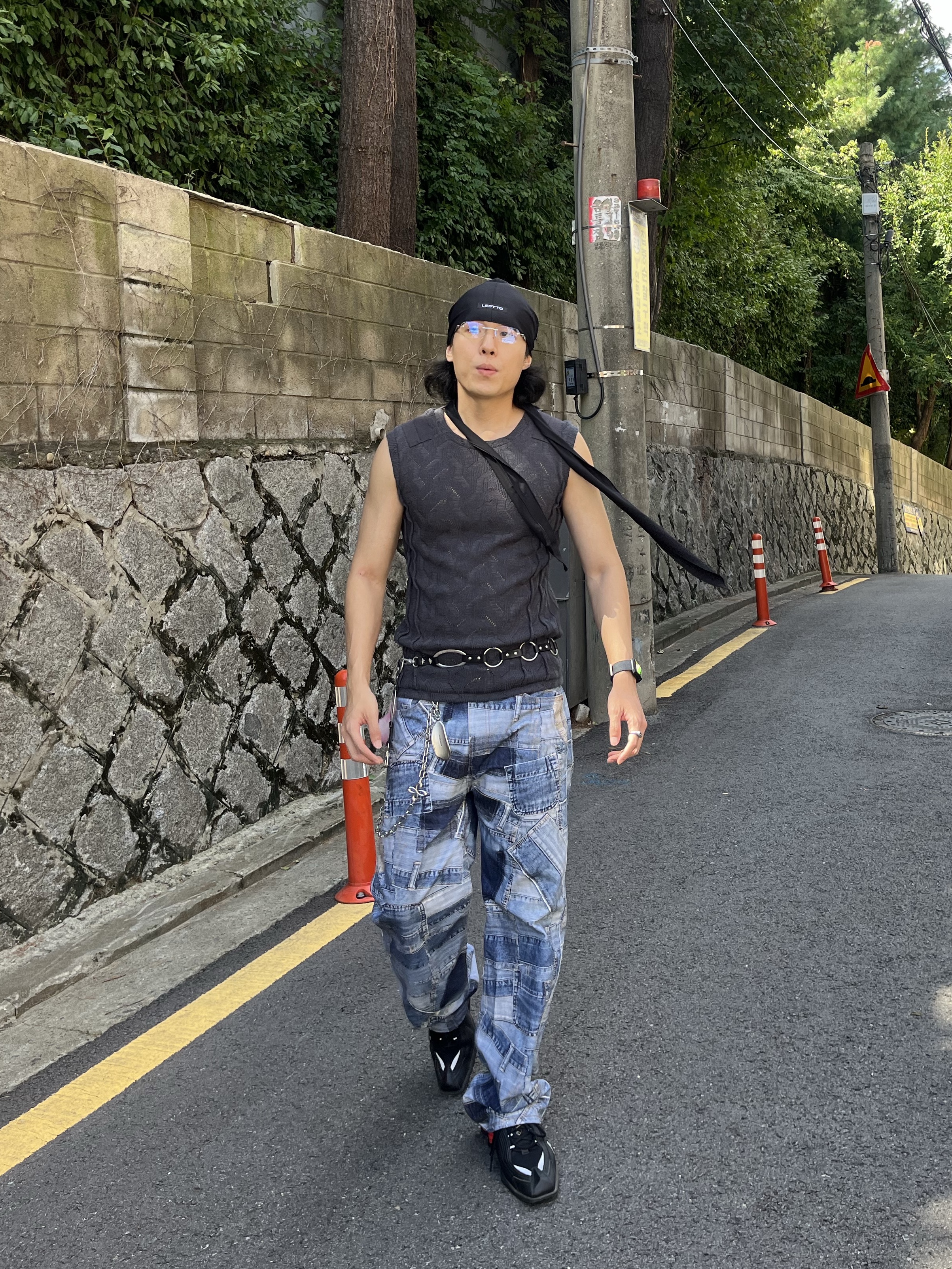 Vacant Archive Ringana O-Ring Chain Belt Black, Nike x Martine Rose Shox MR4 Black 착용 스타일 - 2