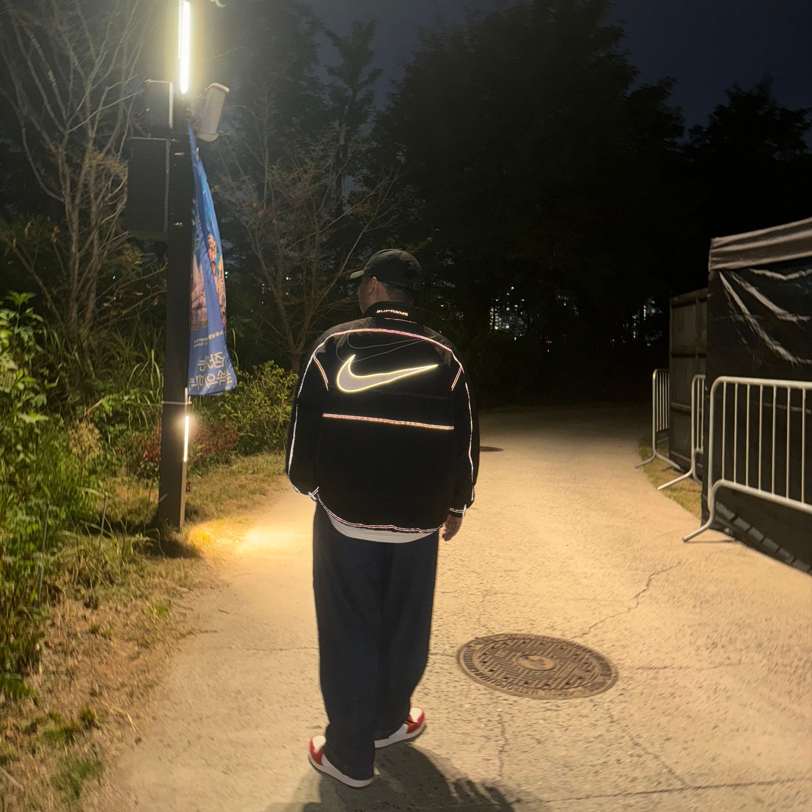 Jordan 1 Retro High OG Chicago 2022, Supreme x Nike Ripstop Pullover Black - 24SS 착용 스타일 - 3