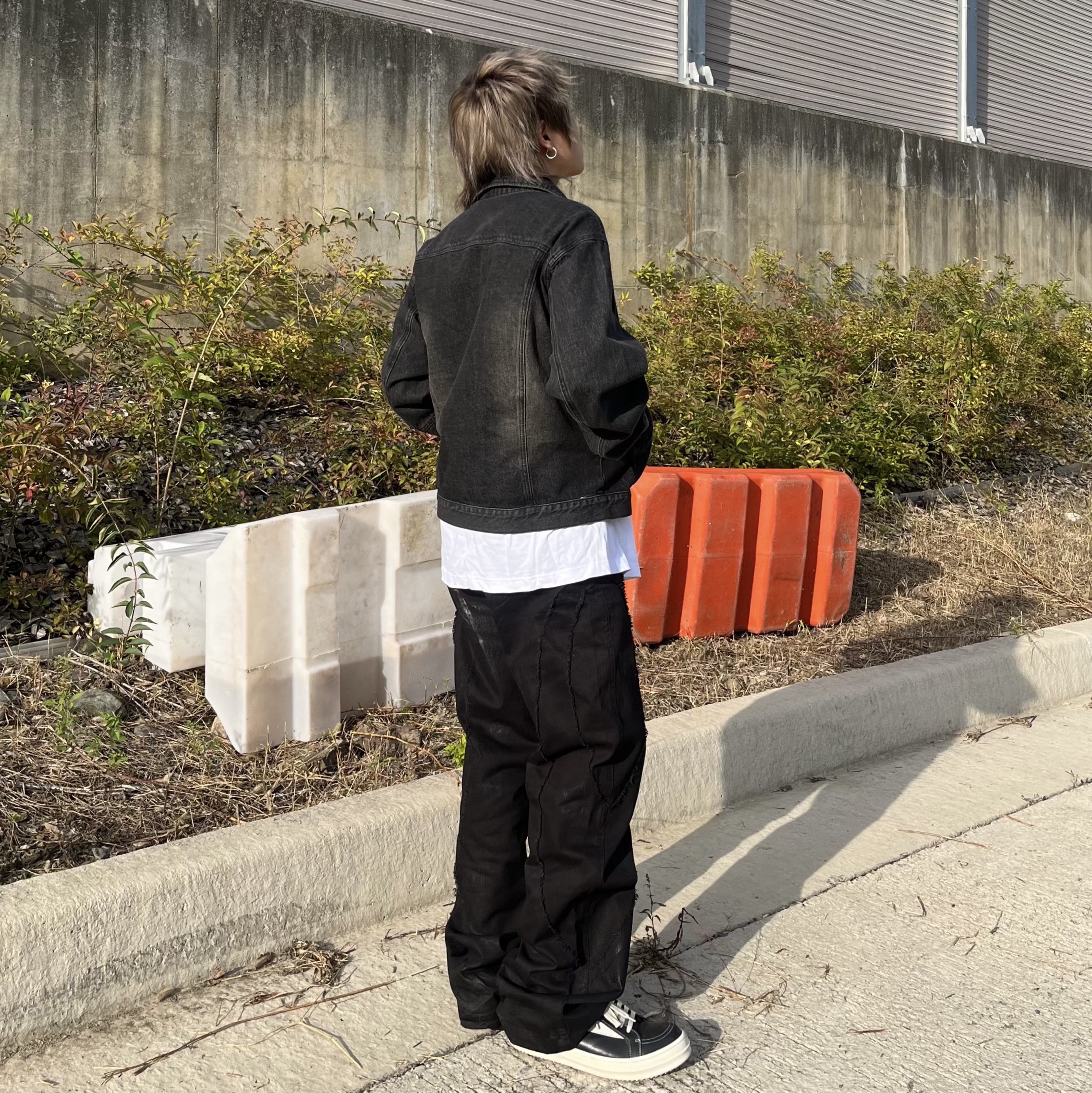 Rick Owens Lido Vintage Sneakers Black Milk 착용 스타일 - 1