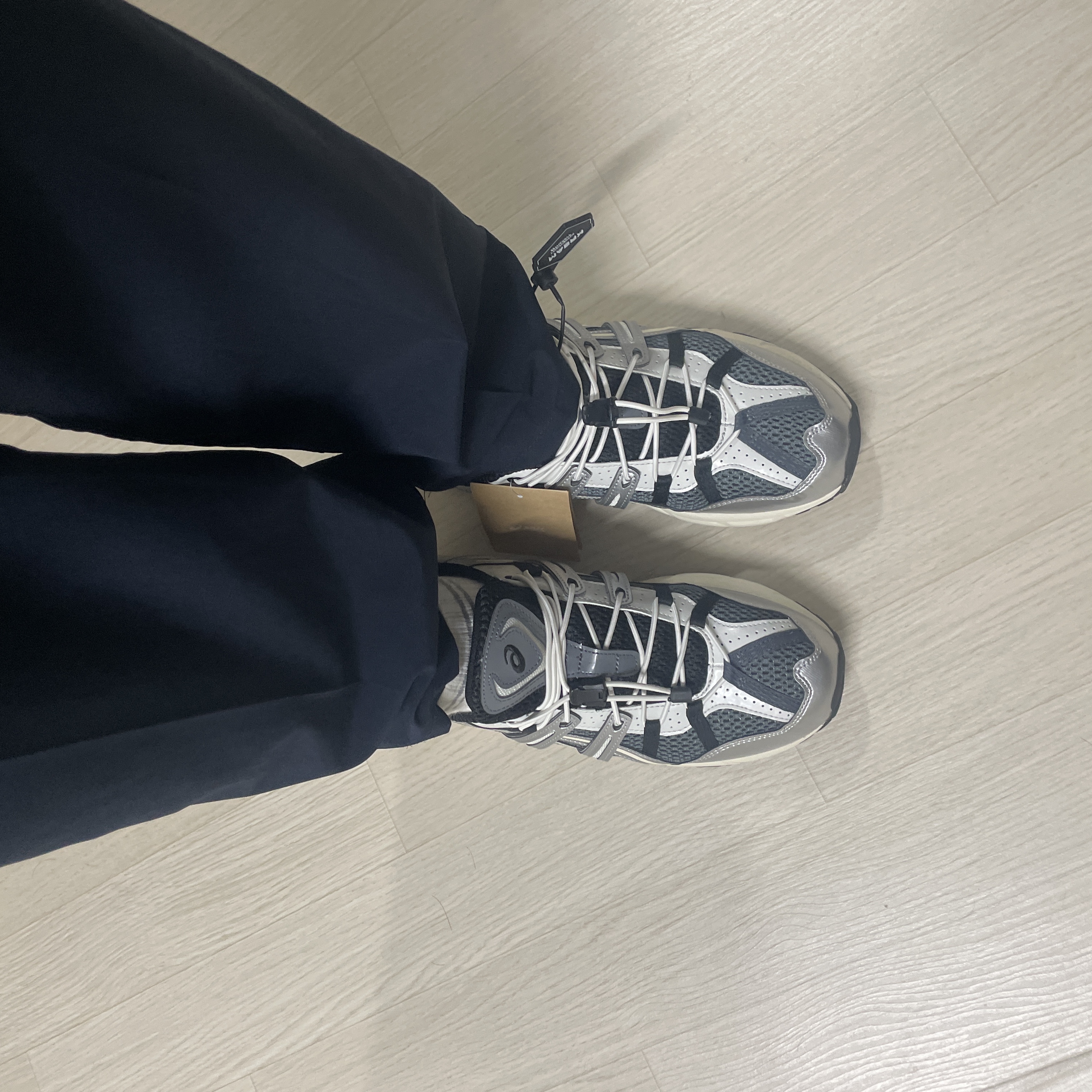 Asics Unlimited Gel-Sonoma 15-50 Steel Grey Pure Silver 착용 스타일