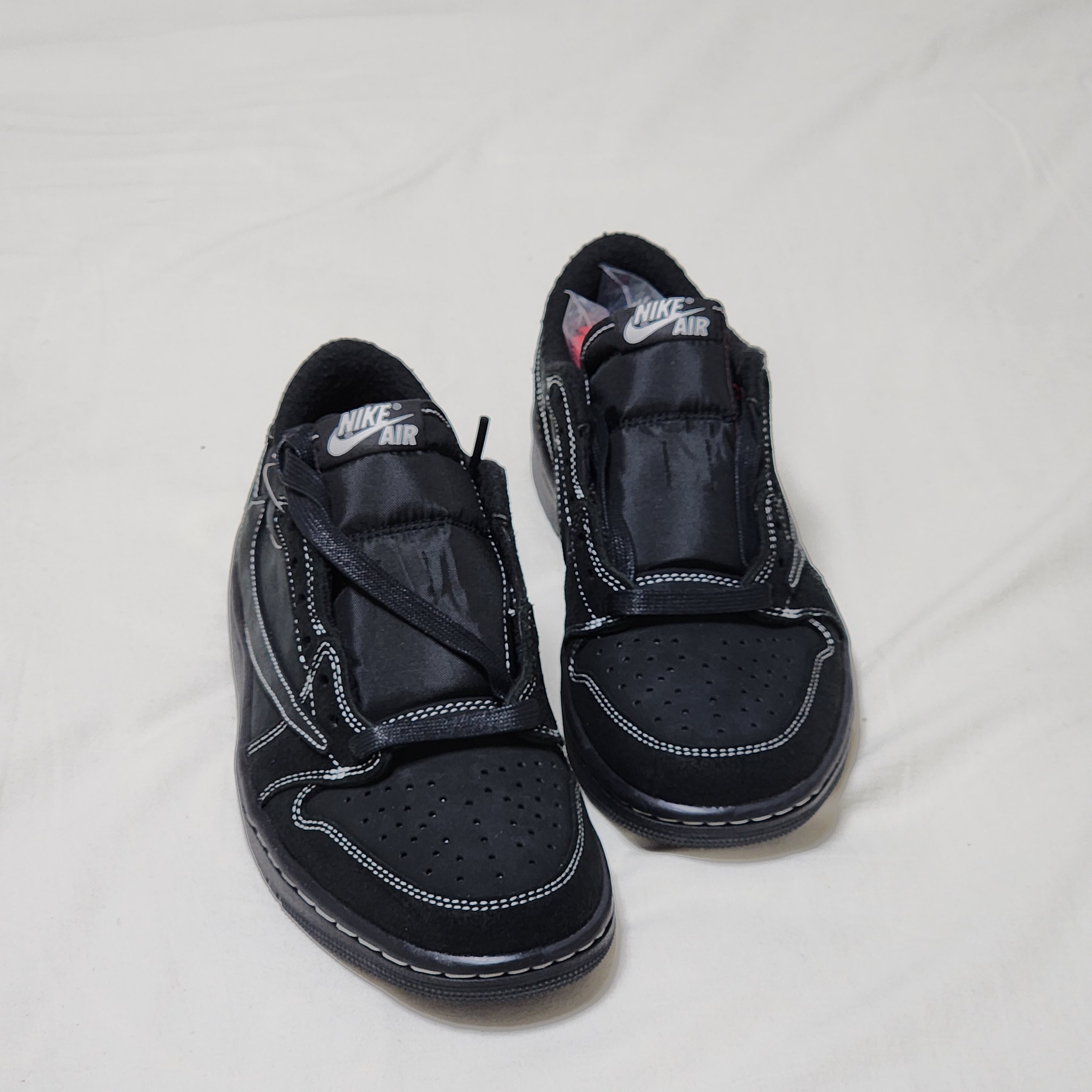 Jordan 1 x Travis Scott Retro Low OG SP Black Phantom 착용 스타일