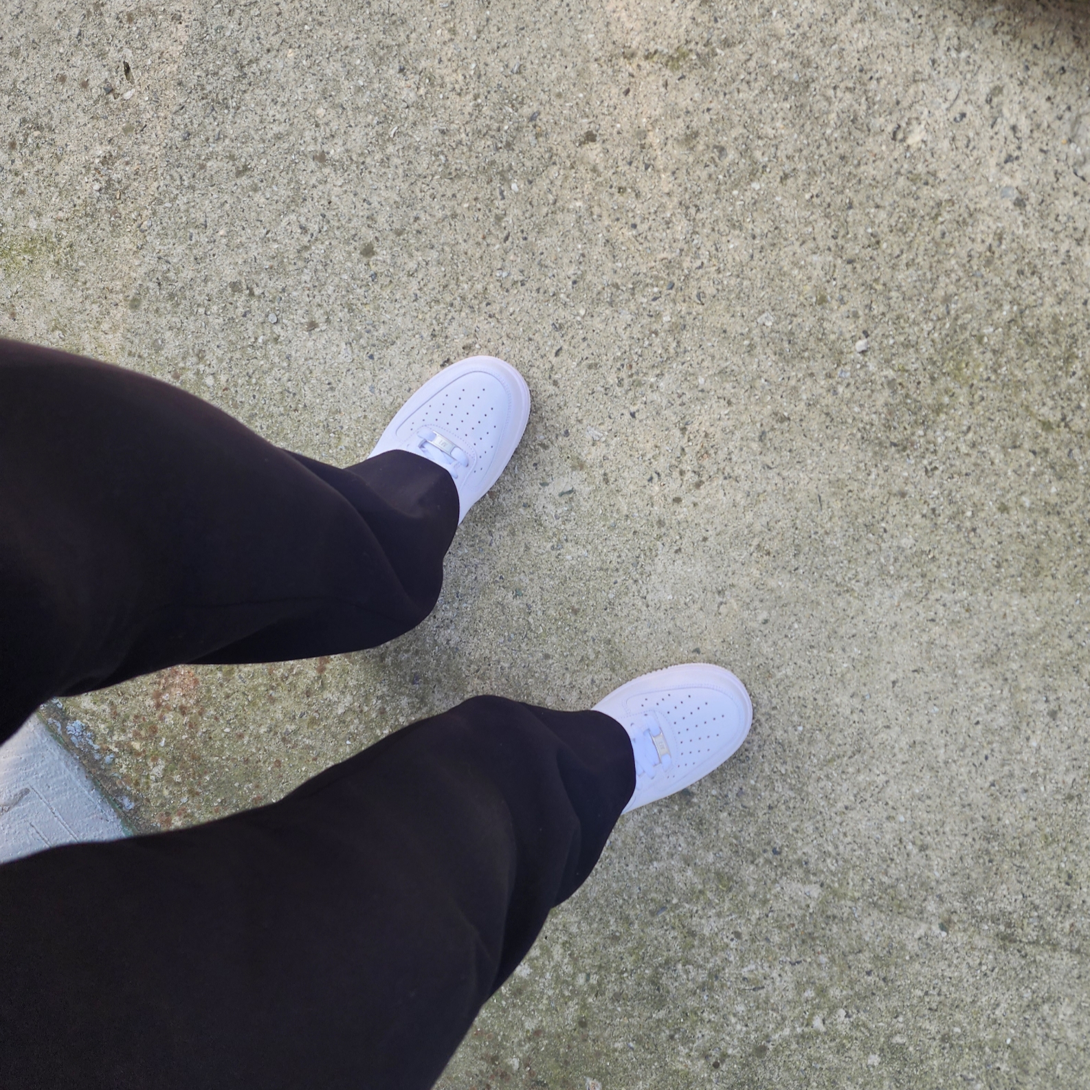 Nike Air Force 1 '07 Low White 착용 스타일