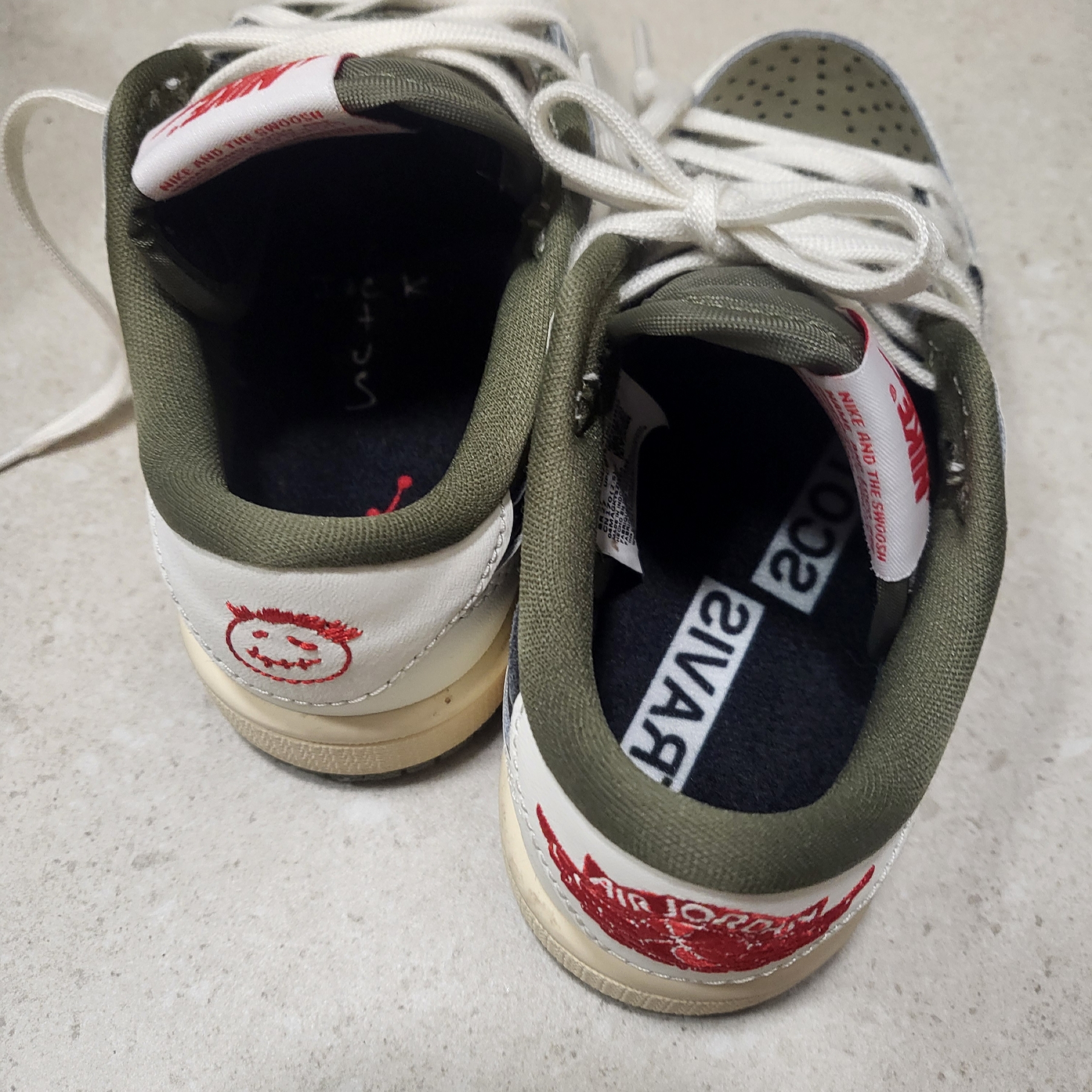 (PS) Jordan 1 x Travis Scott Retro Low OG SP Reverse Olive 착용 스타일