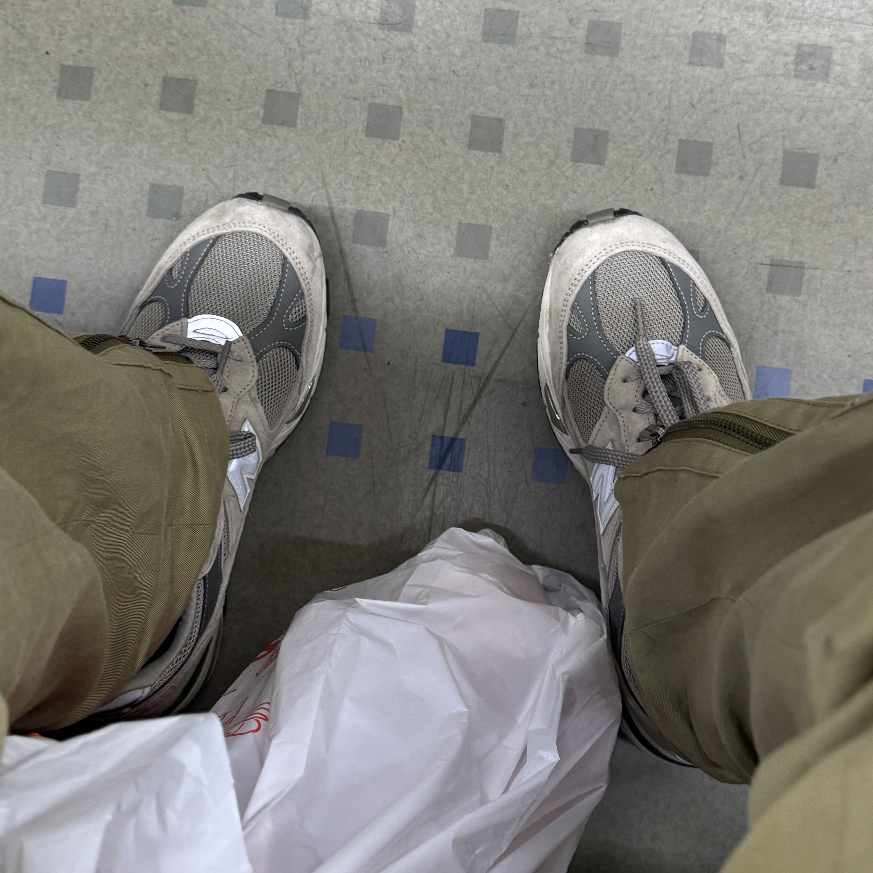 New Balance 991 Made in UK Grey 착용 스타일