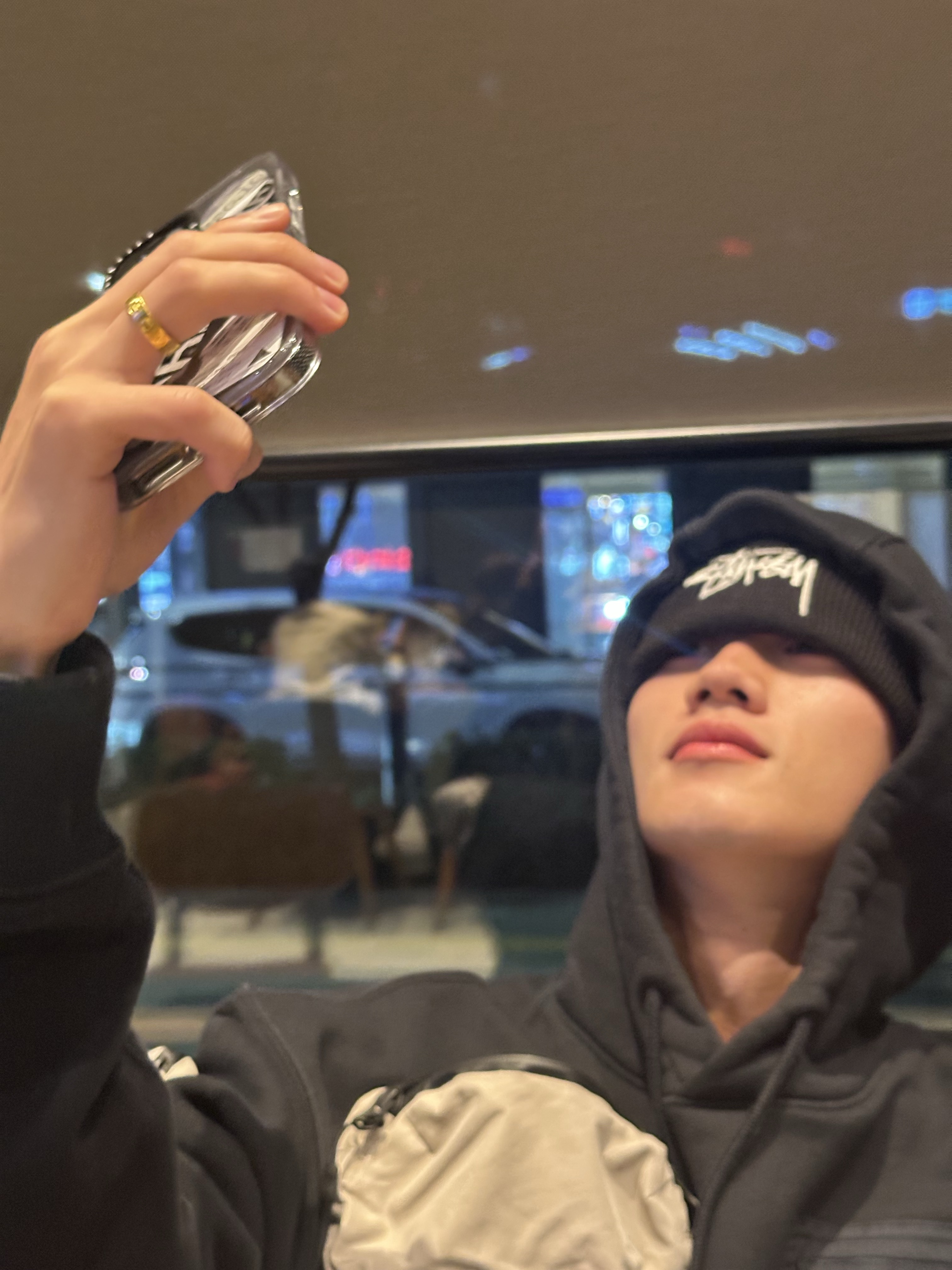 Jordan 1 Retro High OG University Blue, Nike x Travis Scott NRG AG Utility Sweatpants Black 착용 스타일 - 4