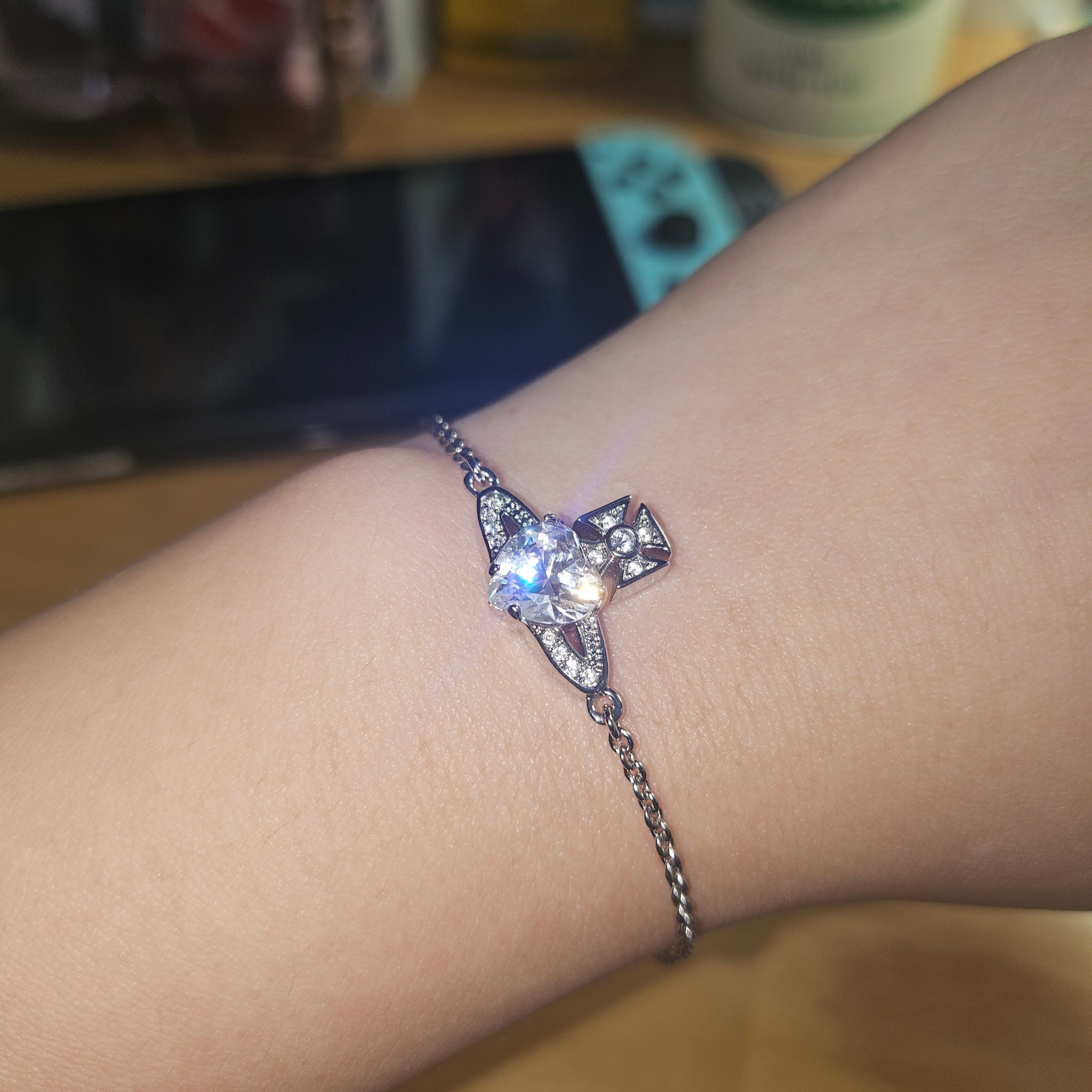 Vivienne Westwood Ariella Bracelet Silver 착용 스타일