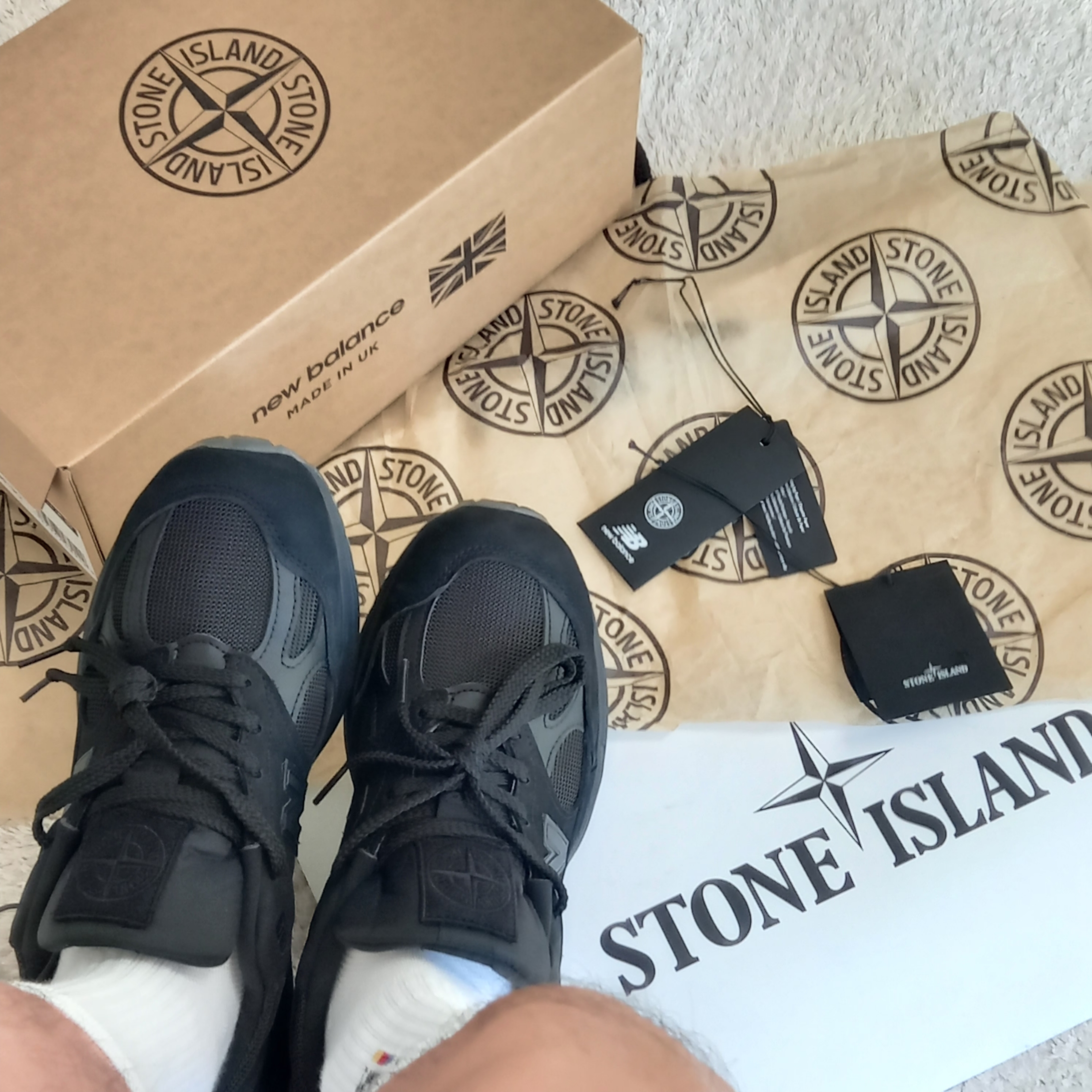 New Balance x Stone Island 991v2 Made in UK Black 착용 스타일 - 3