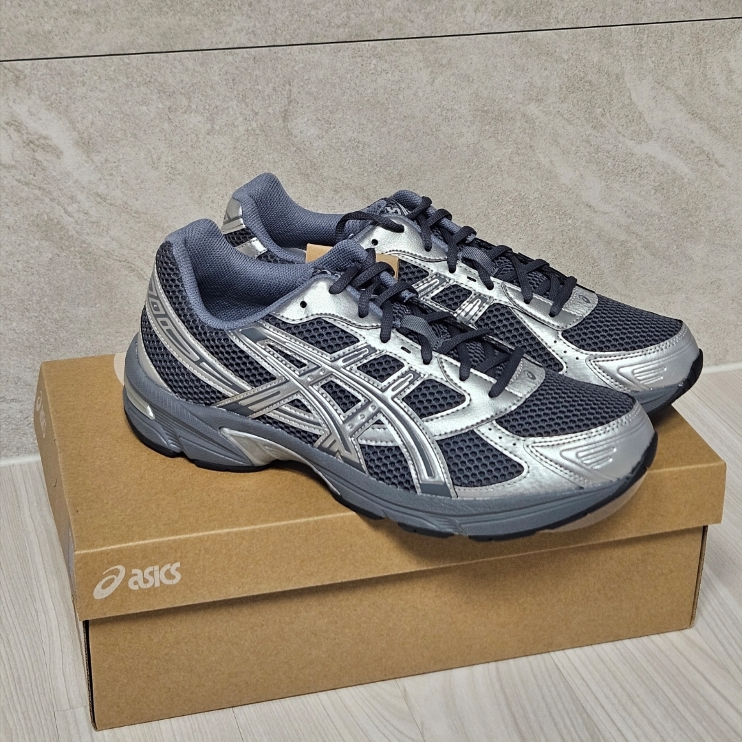 Asics Gel-1130 Steel Grey Pure Silver 착용 스타일