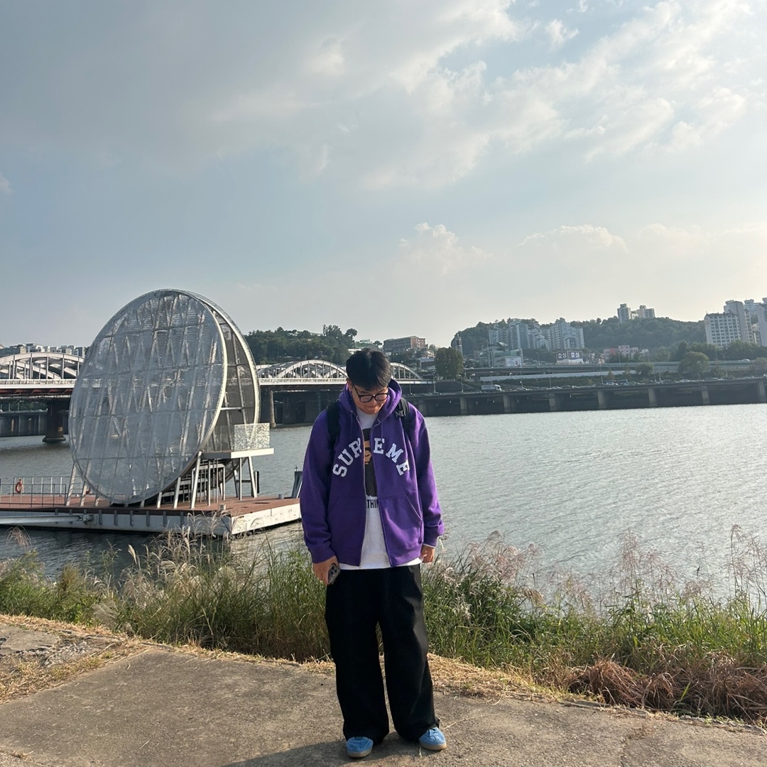 Supreme x Champion Zip Up Hooded Sweatshirt Purple - 24SS, BAPE By Bathing Ape L/S T-Shirt White 착용 스타일 - 2