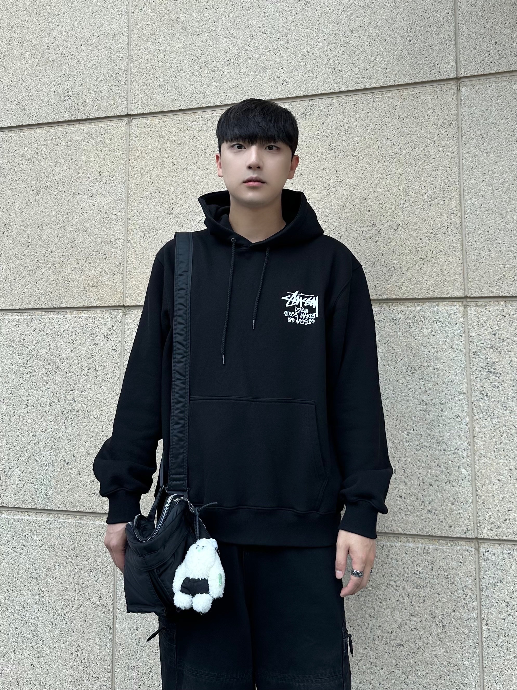 Balenciaga Cargo Sneakers White Grey, Porter Force Shoulder Bag S Black 착용 스타일 - 3