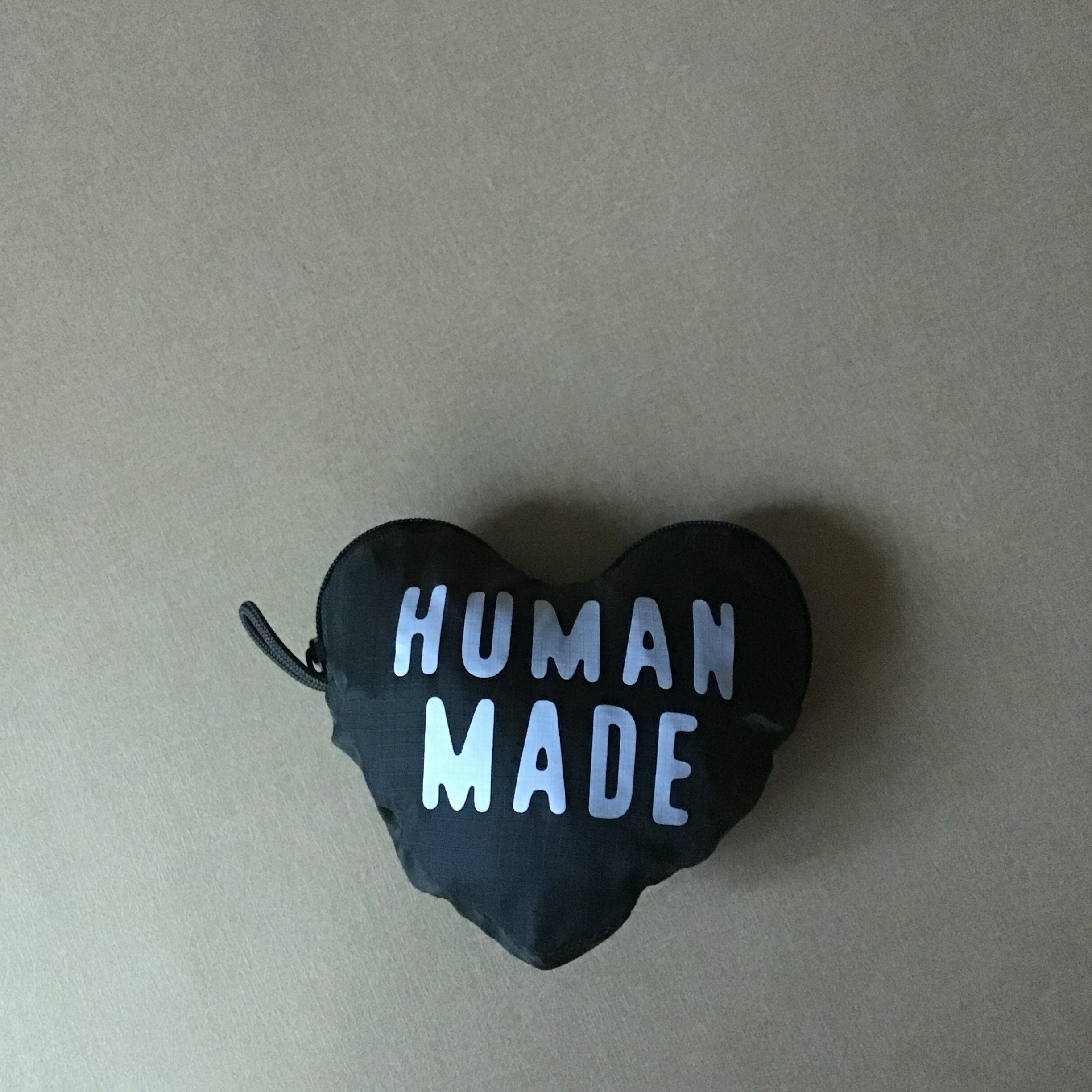 Human Made Heart Shopper Bag Gray 착용 스타일 - 1