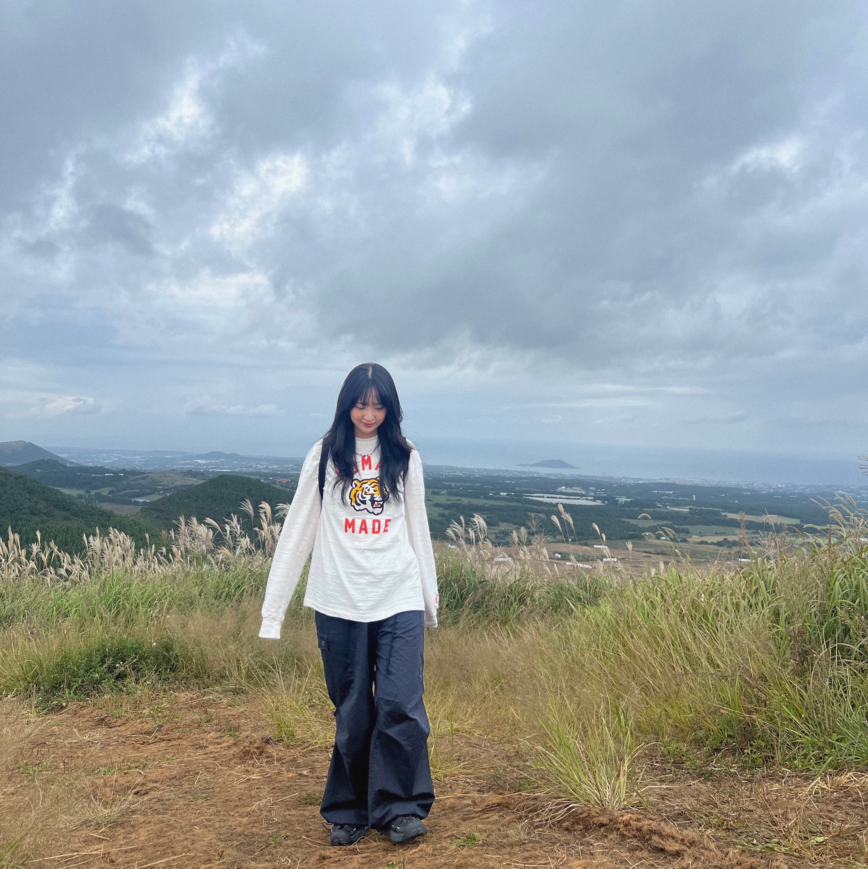 Human Made Graphic L/S T-Shirt White, Hoka Hopara Black Castle Rock 착용 스타일 - 2