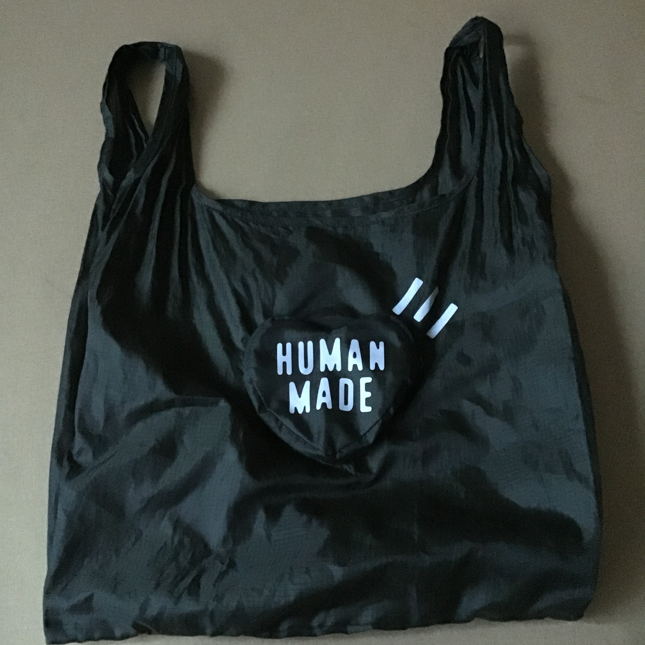 Human Made Heart Shopper Bag Gray 착용 스타일 - 2