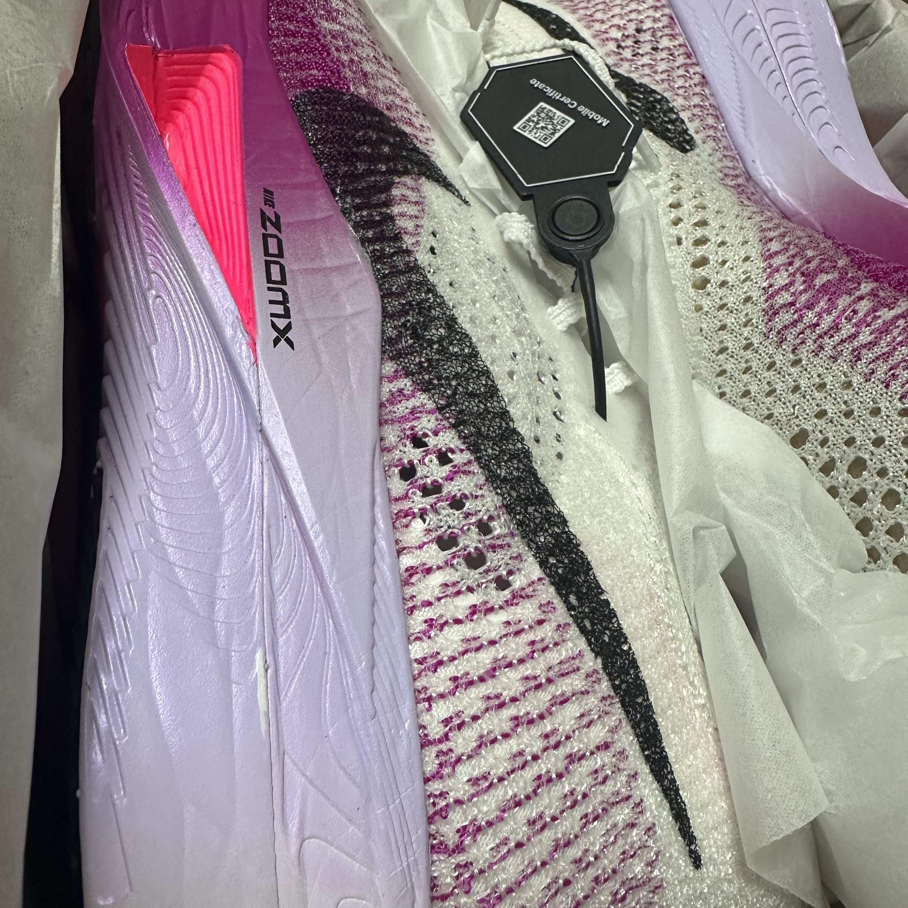Nike ZoomX Vaporfly Next% 3 White Vivid Purple 착용 스타일