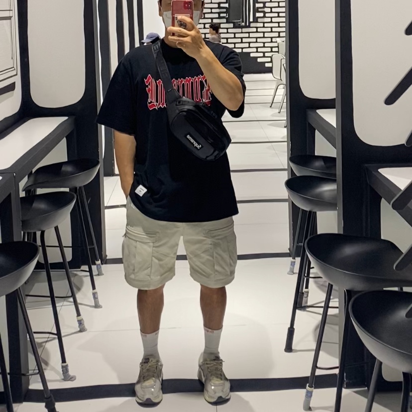 Supreme Leather Waist Bag Black - 23FW 착용 스타일