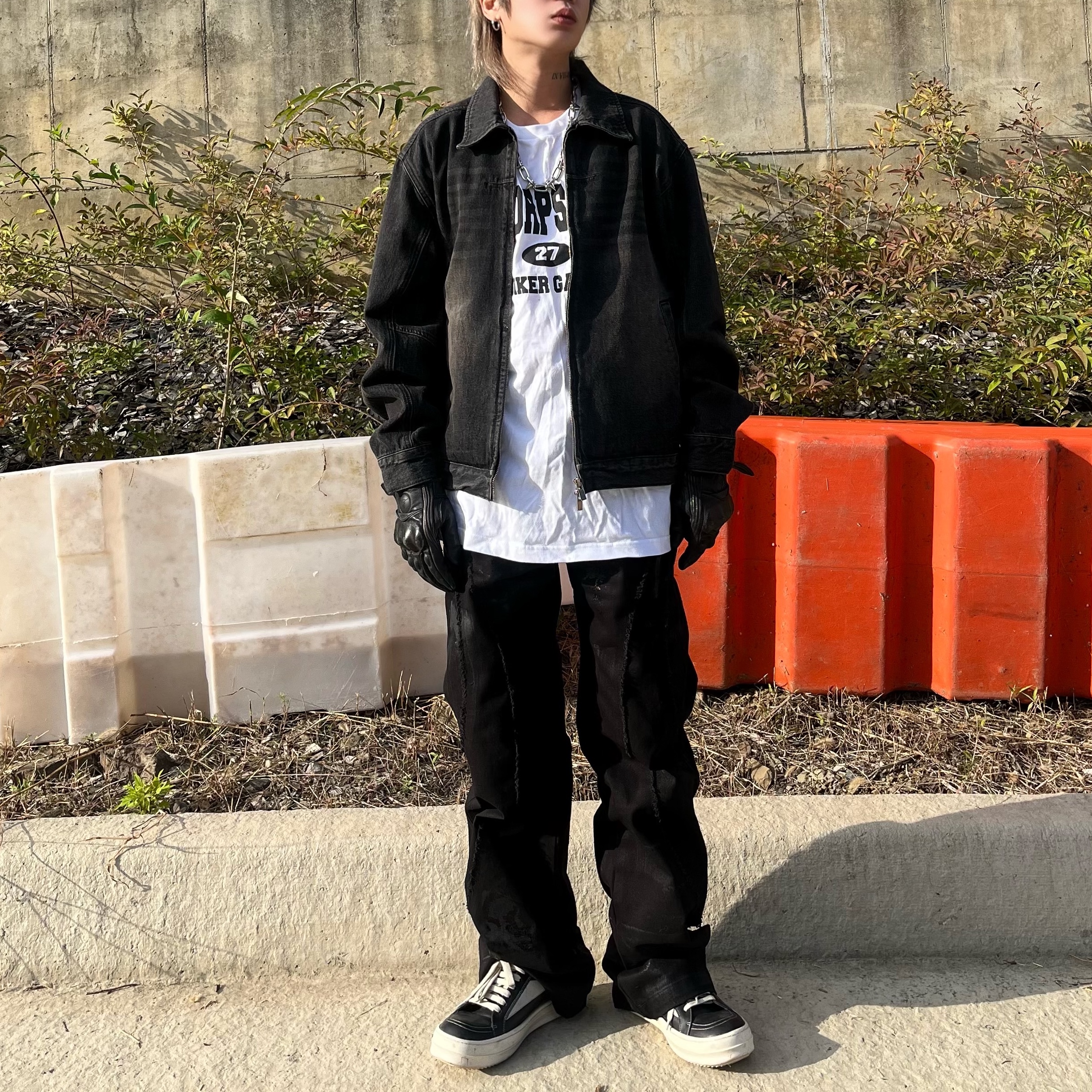 Rick Owens Lido Vintage Sneakers Black Milk 착용 스타일 - 2