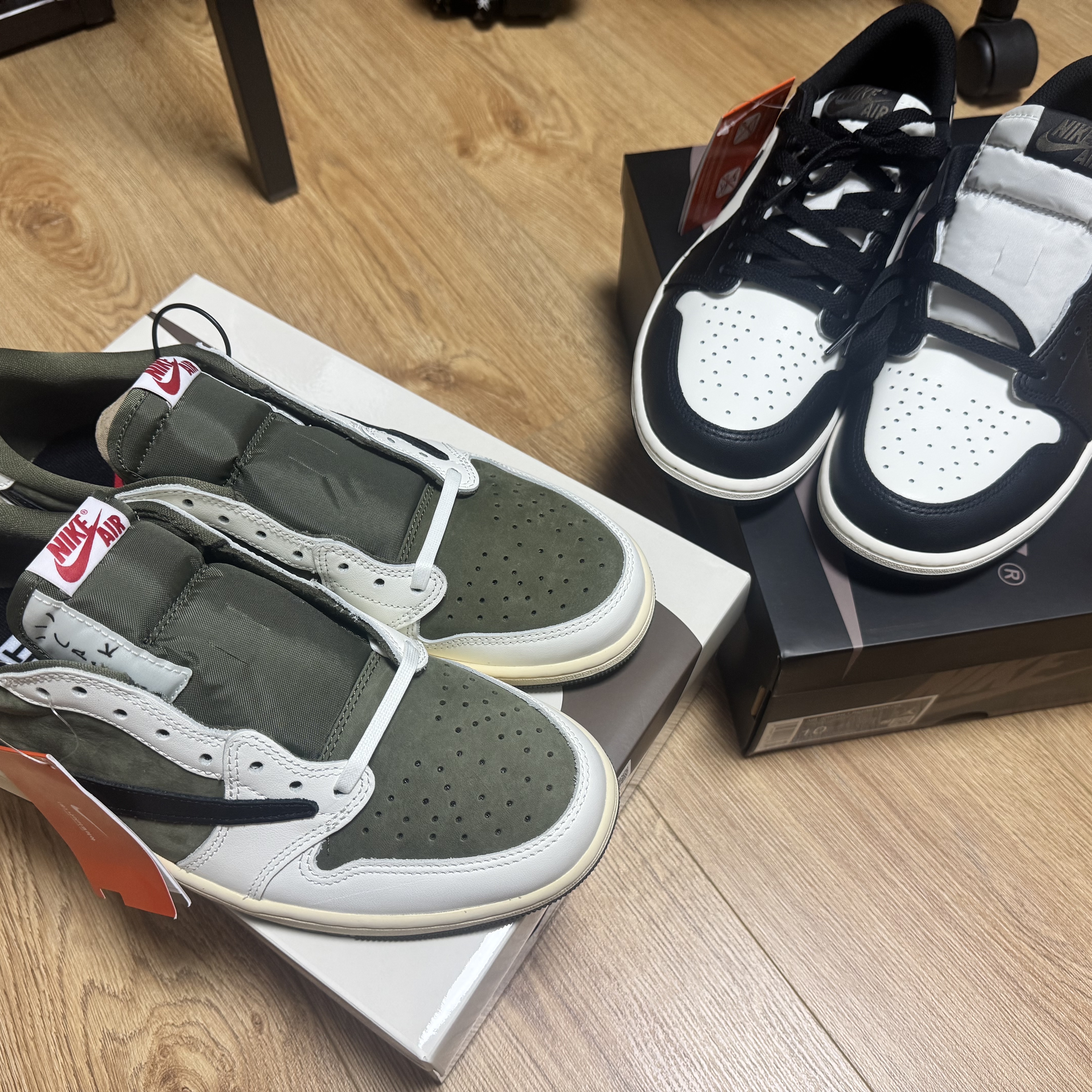 Jordan 1 x Travis Scott Retro Low OG SP Reverse Olive, Jordan 1 Retro Low OG Mocha 착용 스타일