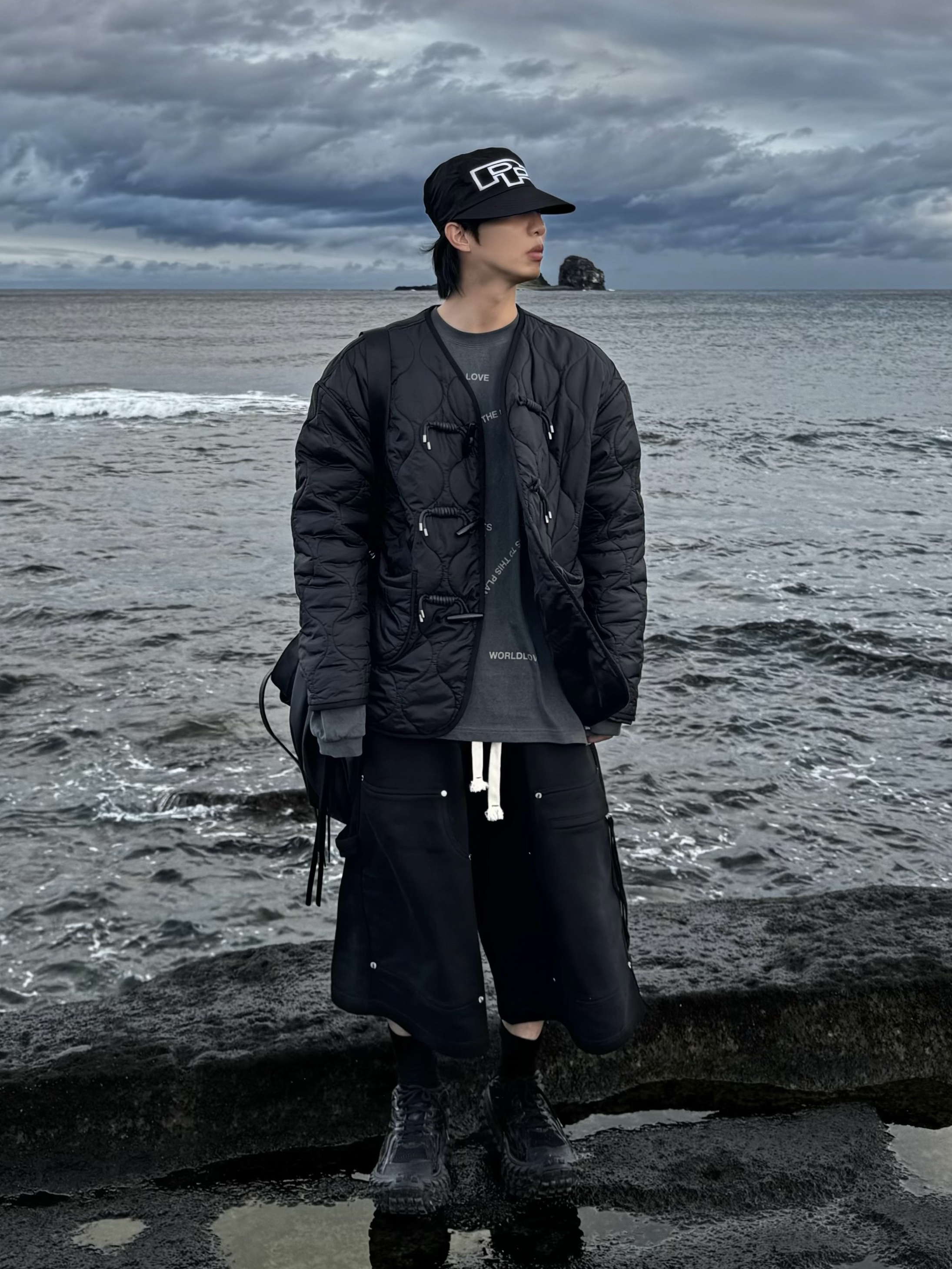 Balenciaga Defender Sneakers Black 착용 스타일 - 4