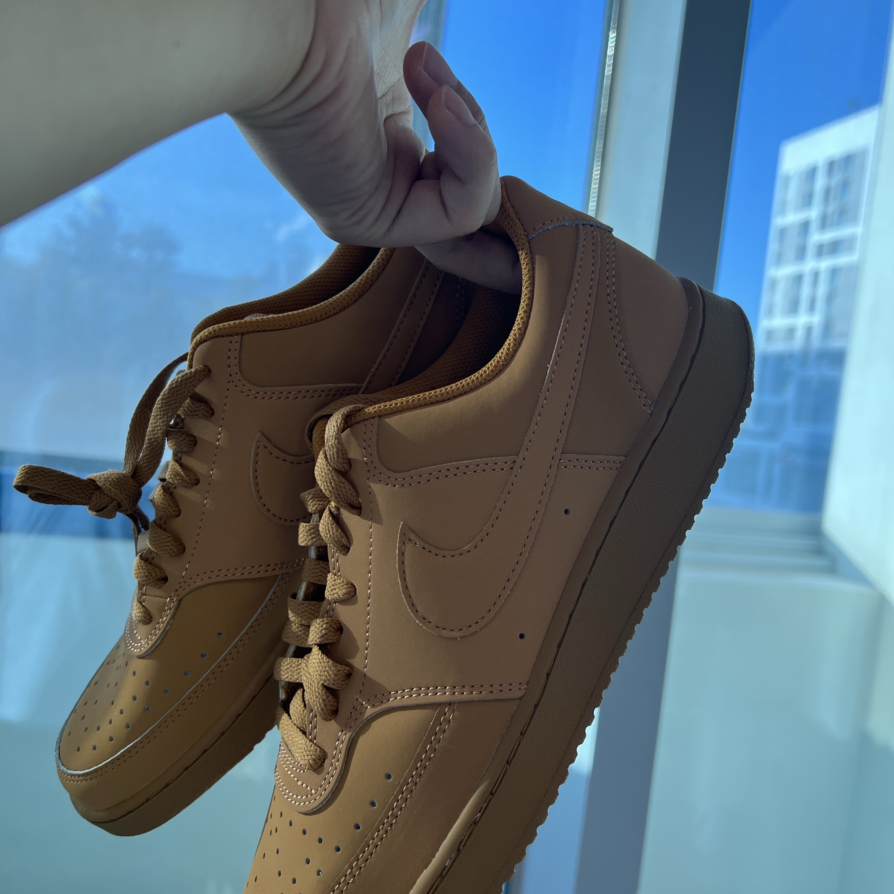 Nike Court Vision Low Flax 착용 스타일