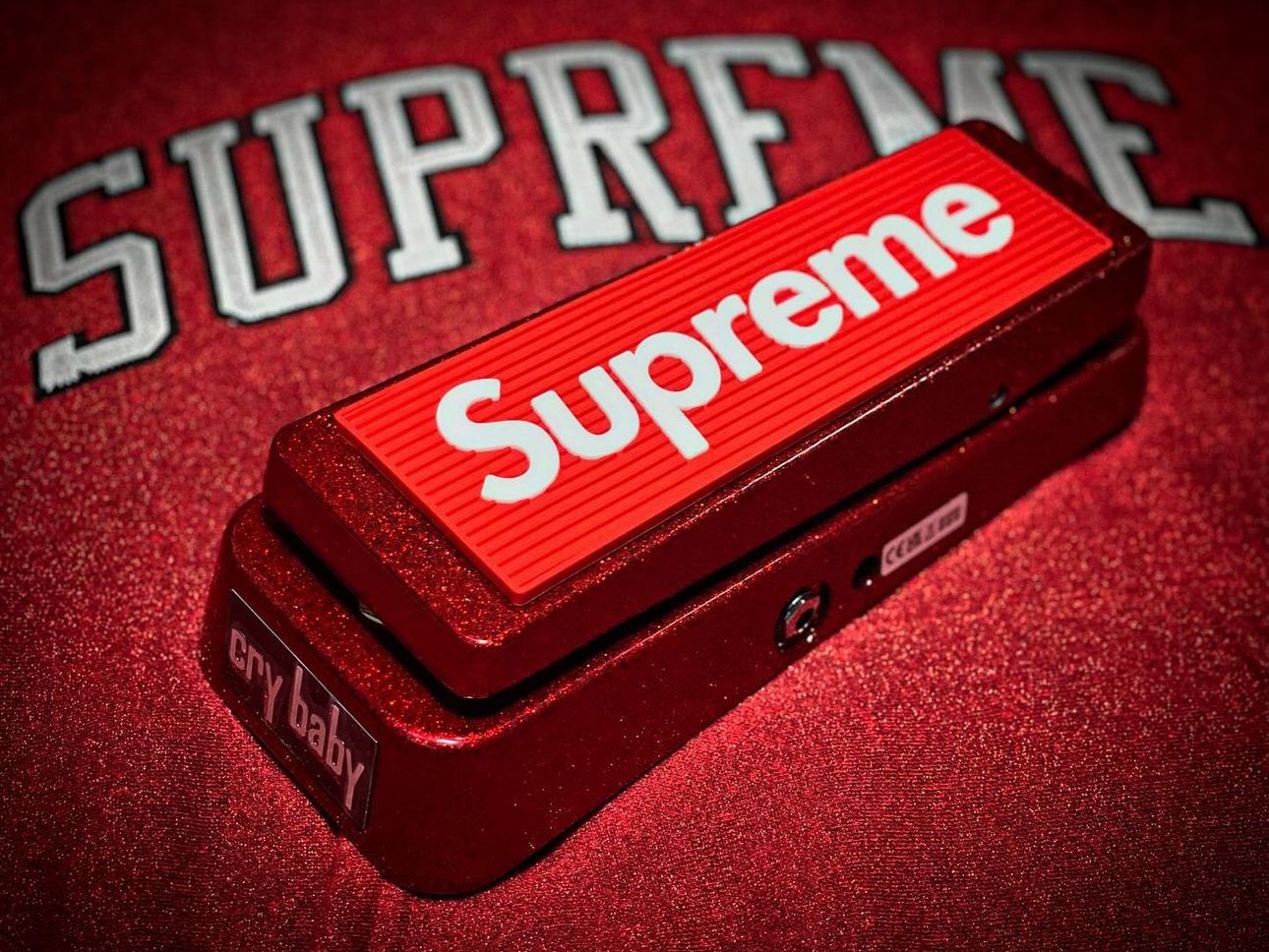 Supreme x Cry Baby Pedal Red - 24FW (Korean Ver.) 착용 스타일 - 1