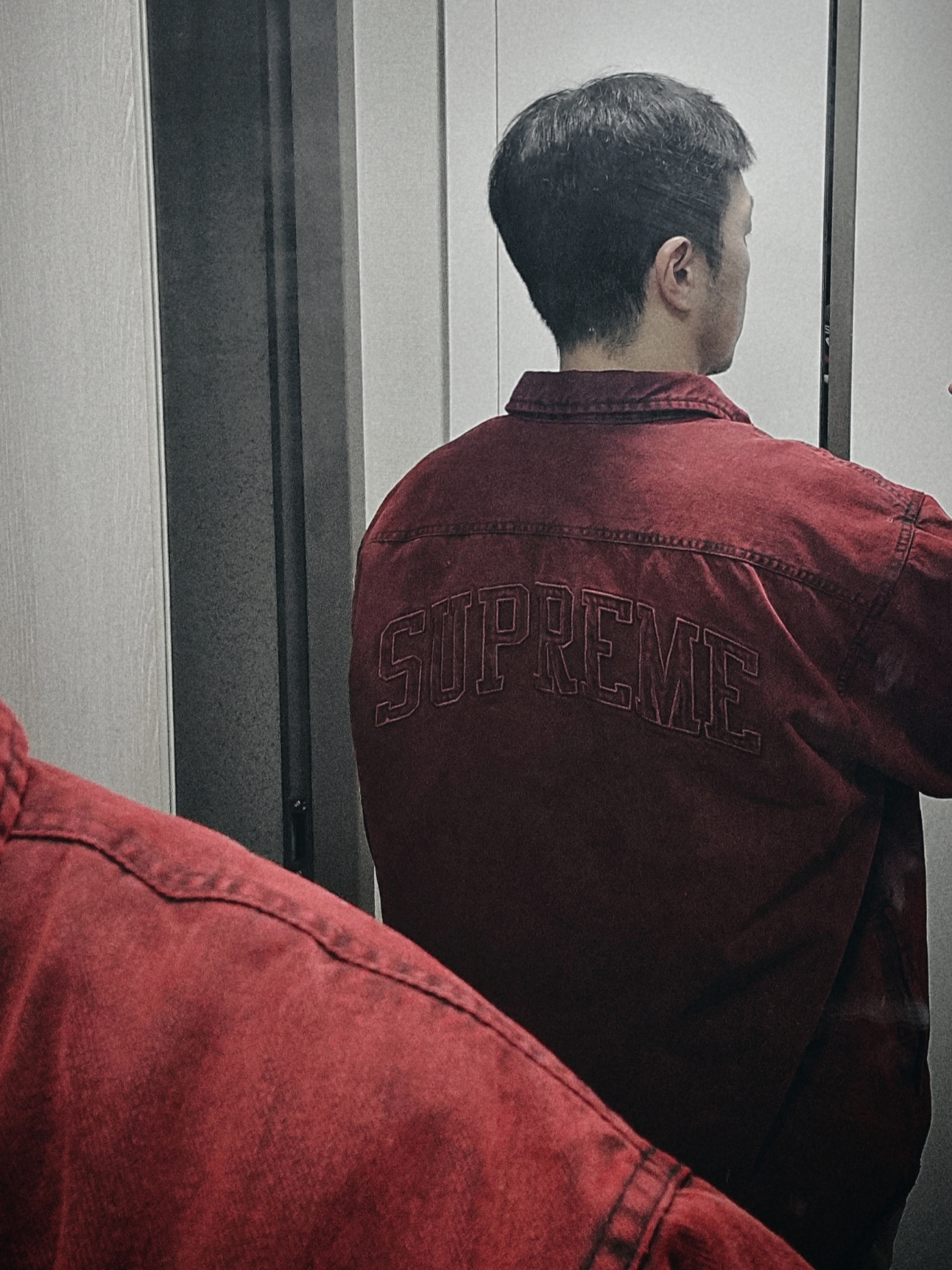 Supreme Faux Shearling Lined Work Shirt Red Denim - 24FW, Supreme Faux Shearling Lined Work Shirt Washed Indigo Denim - 24FW 착용 스타일