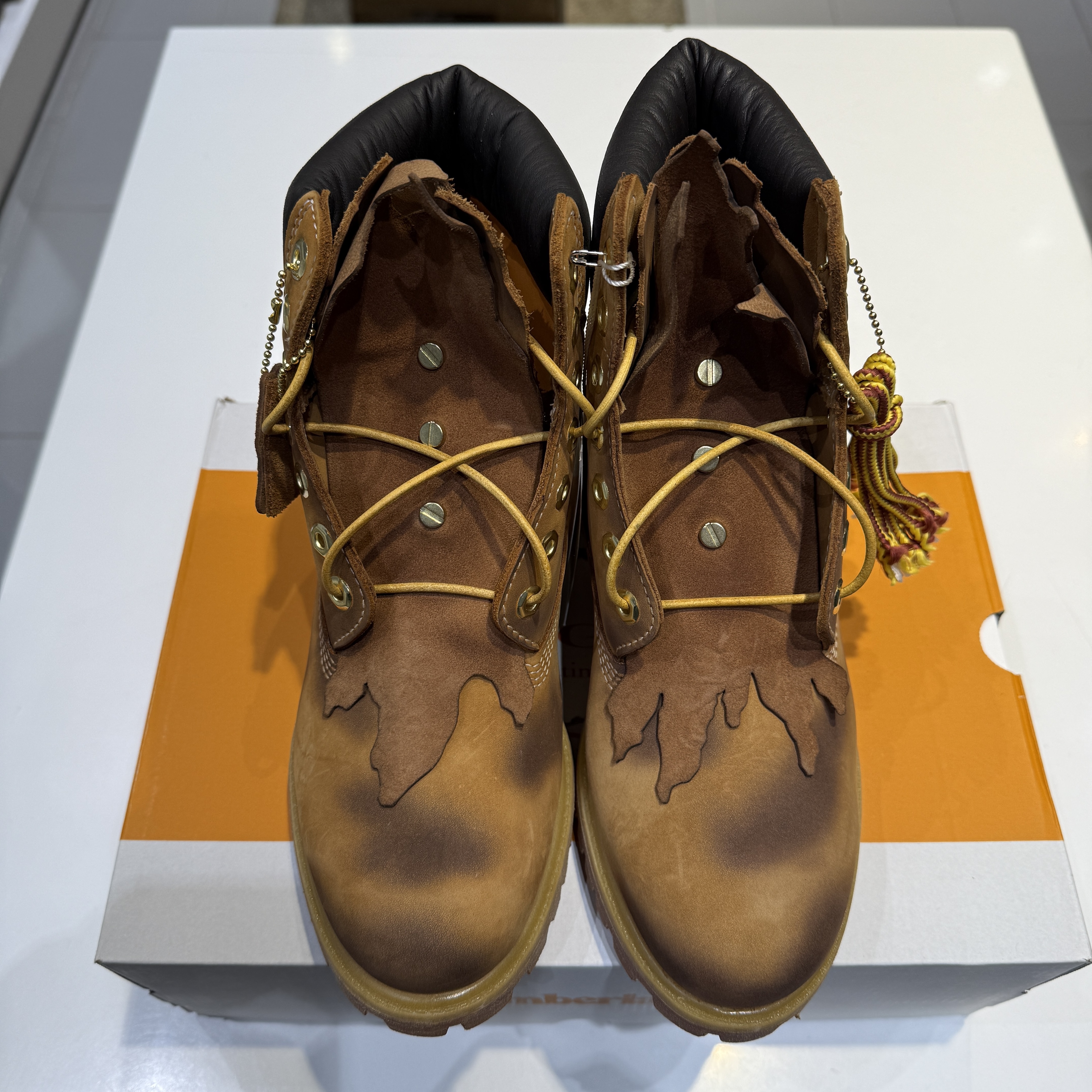 Timberland x Surgery 6 inch Boot Yellow - Wide 착용 스타일 - 1