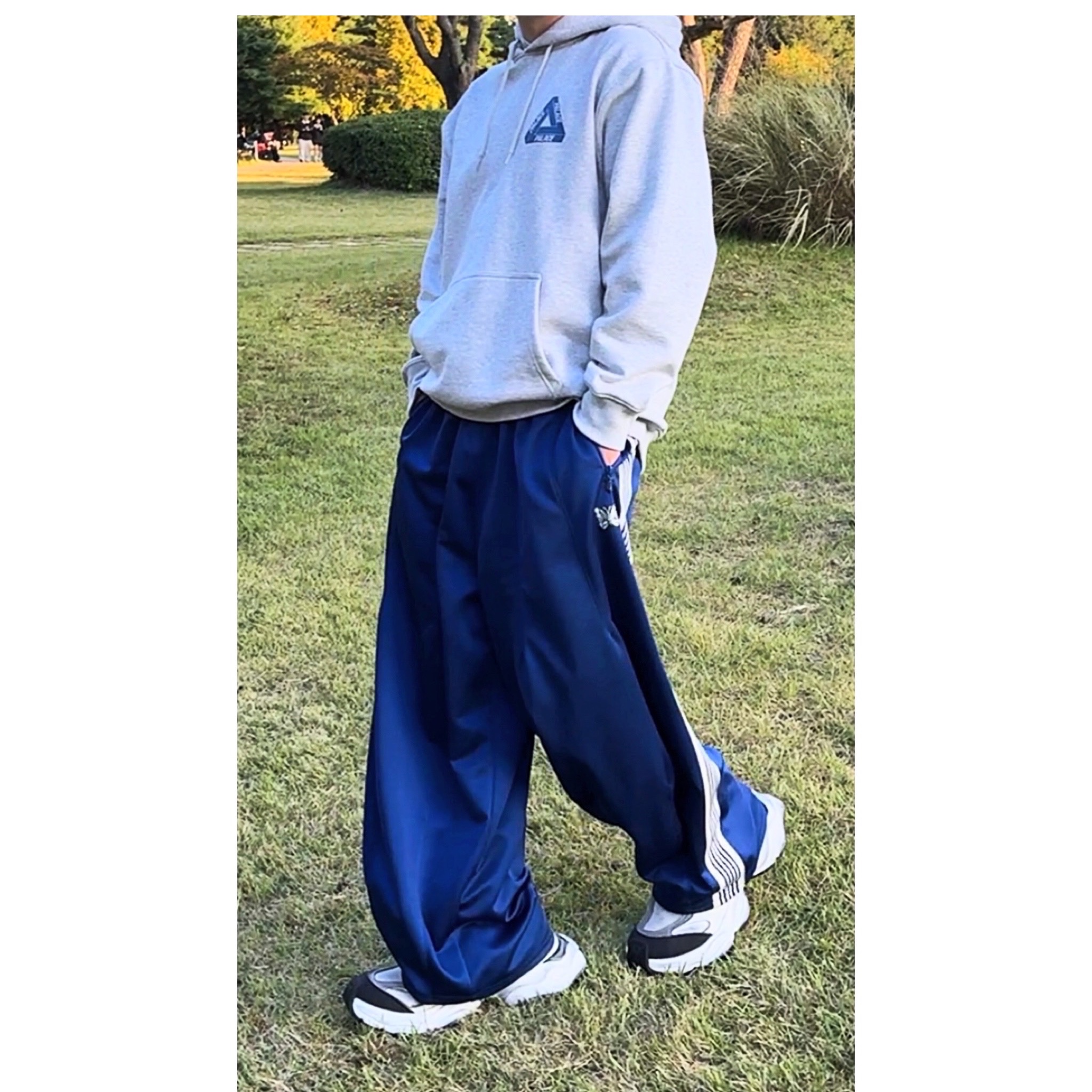 Needles H.D. Track Pants Poly Smooth Royal, Palace Bit Grippy Tri-Ferg Hood Grey Marl - 24SS 착용 스타일 - 3
