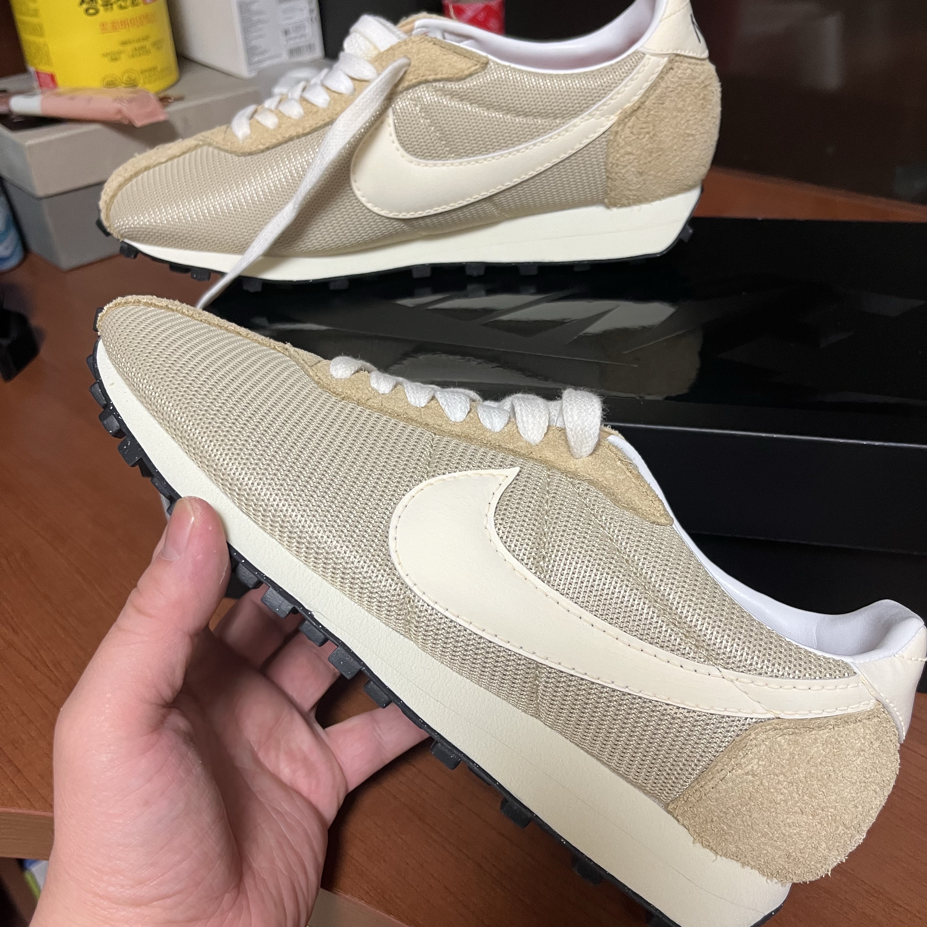 Nike LD-1000 SP Sesame and Team Gold 착용 스타일 - 3