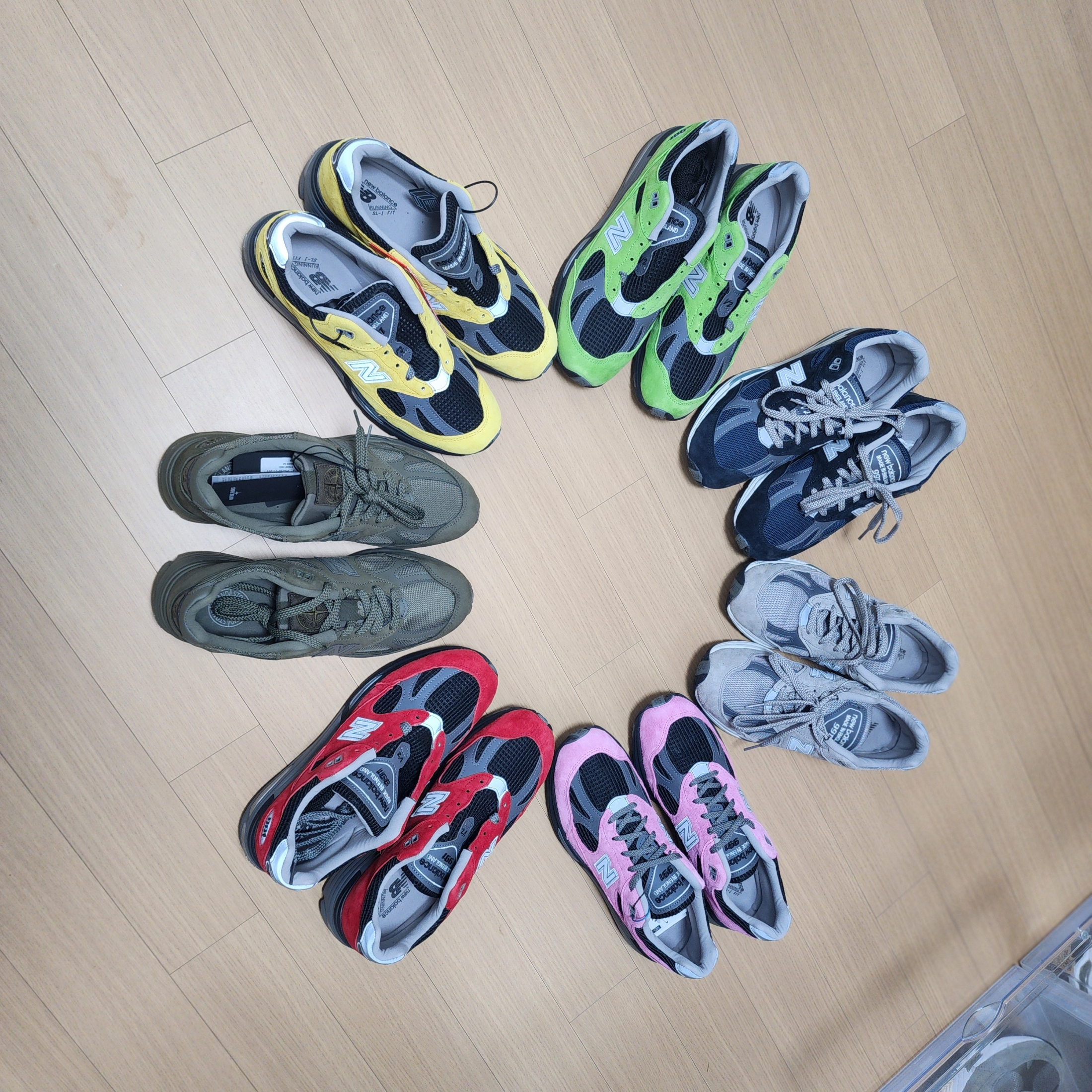 New Balance 991v2 Made in UK Yellow Black - Casestudy Exclusive, New Balance 991v2 Made in UK Rock Ridge Alloy Silver 착용 스타일