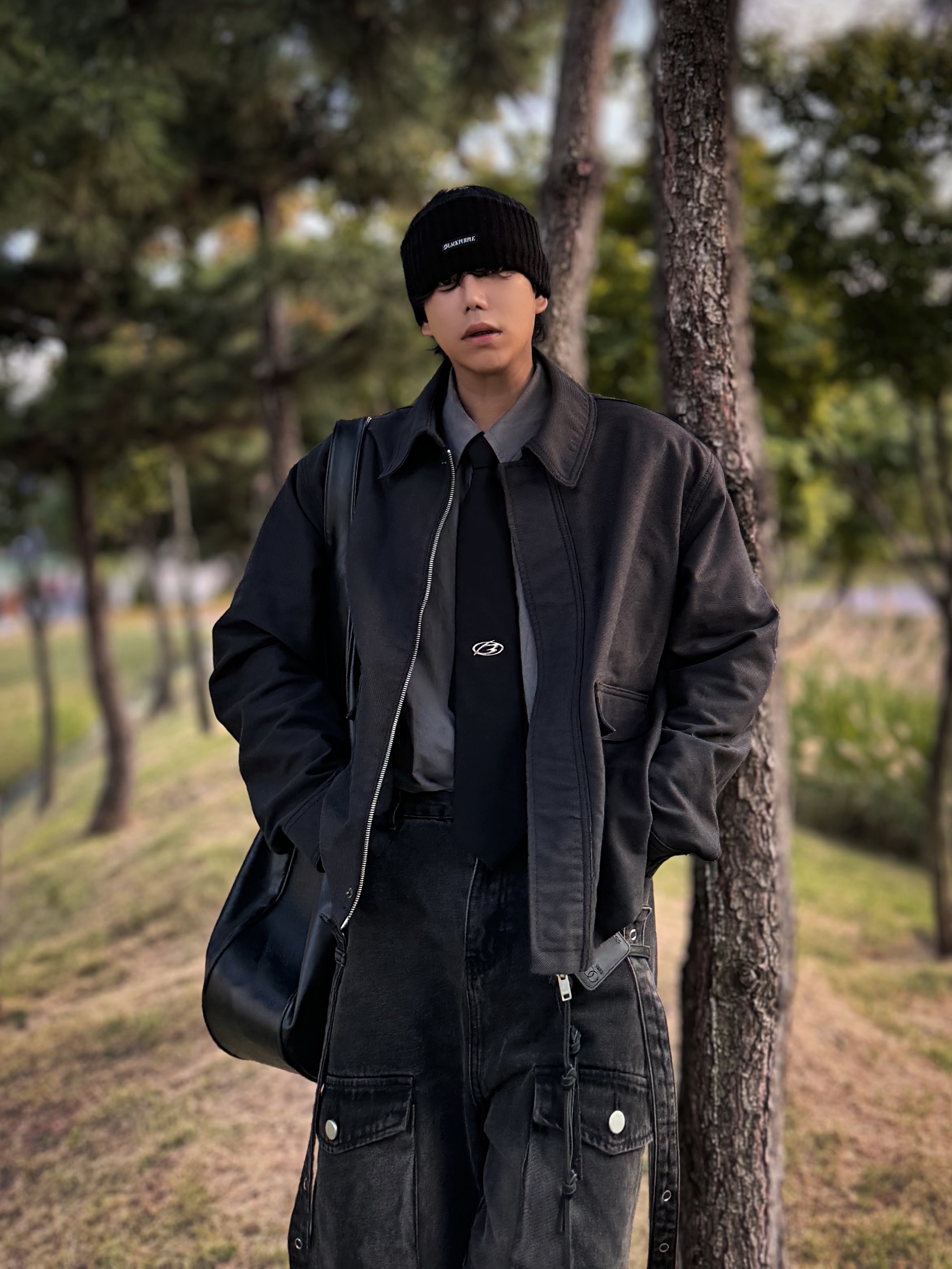 Prada Monolith Nuanced Brushed Leather Lace-Up Shoes Black Silver, Project G/R Mega Buckle Hobo Bag Black 착용 스타일 - 5