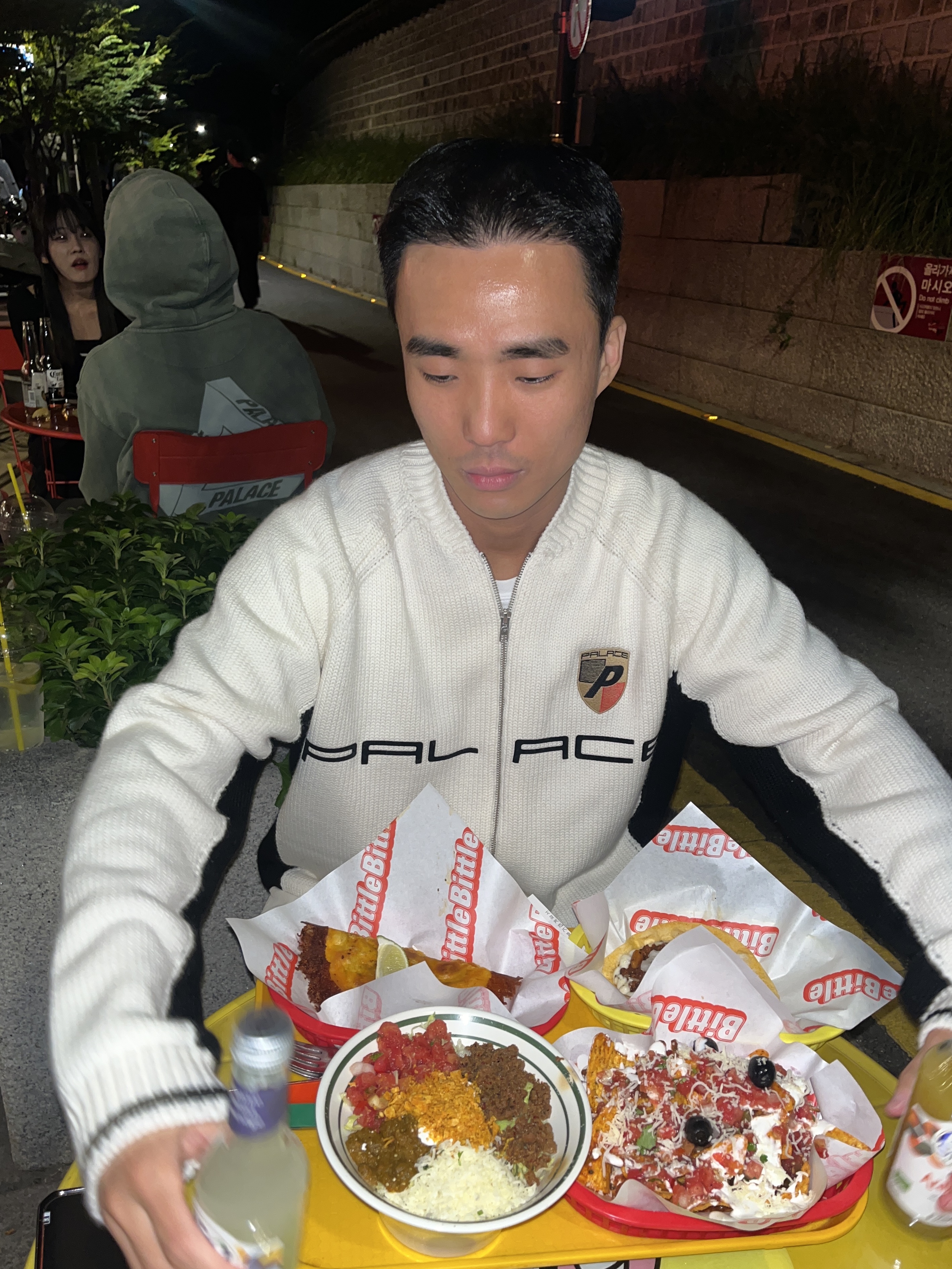 Palace Posh Knit White - 24FW, Nike x Supreme Air Force 1 Low White 착용 스타일 - 5
