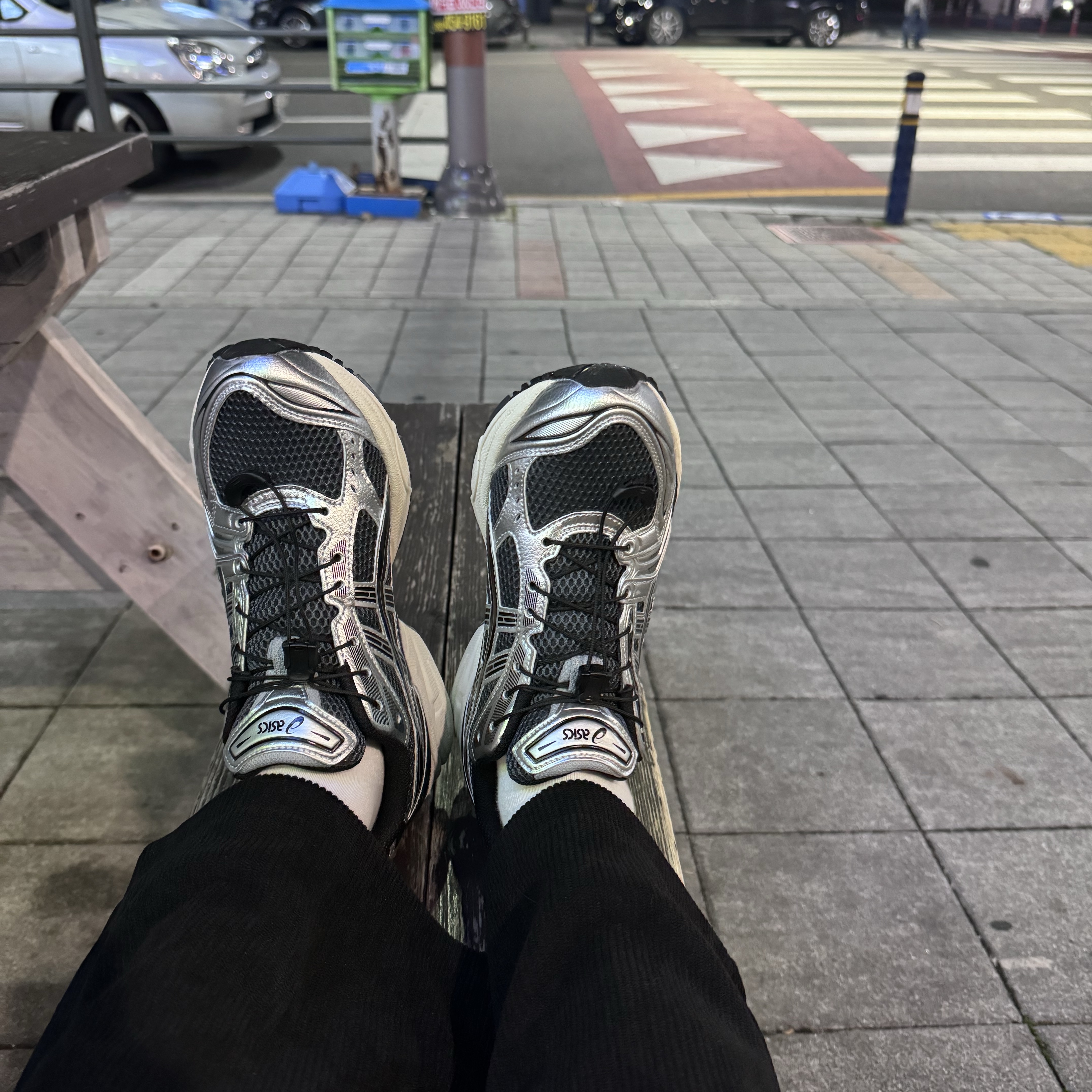 Asics Unlimited Gel-Kayano 14 Carrier Grey Black 착용 스타일